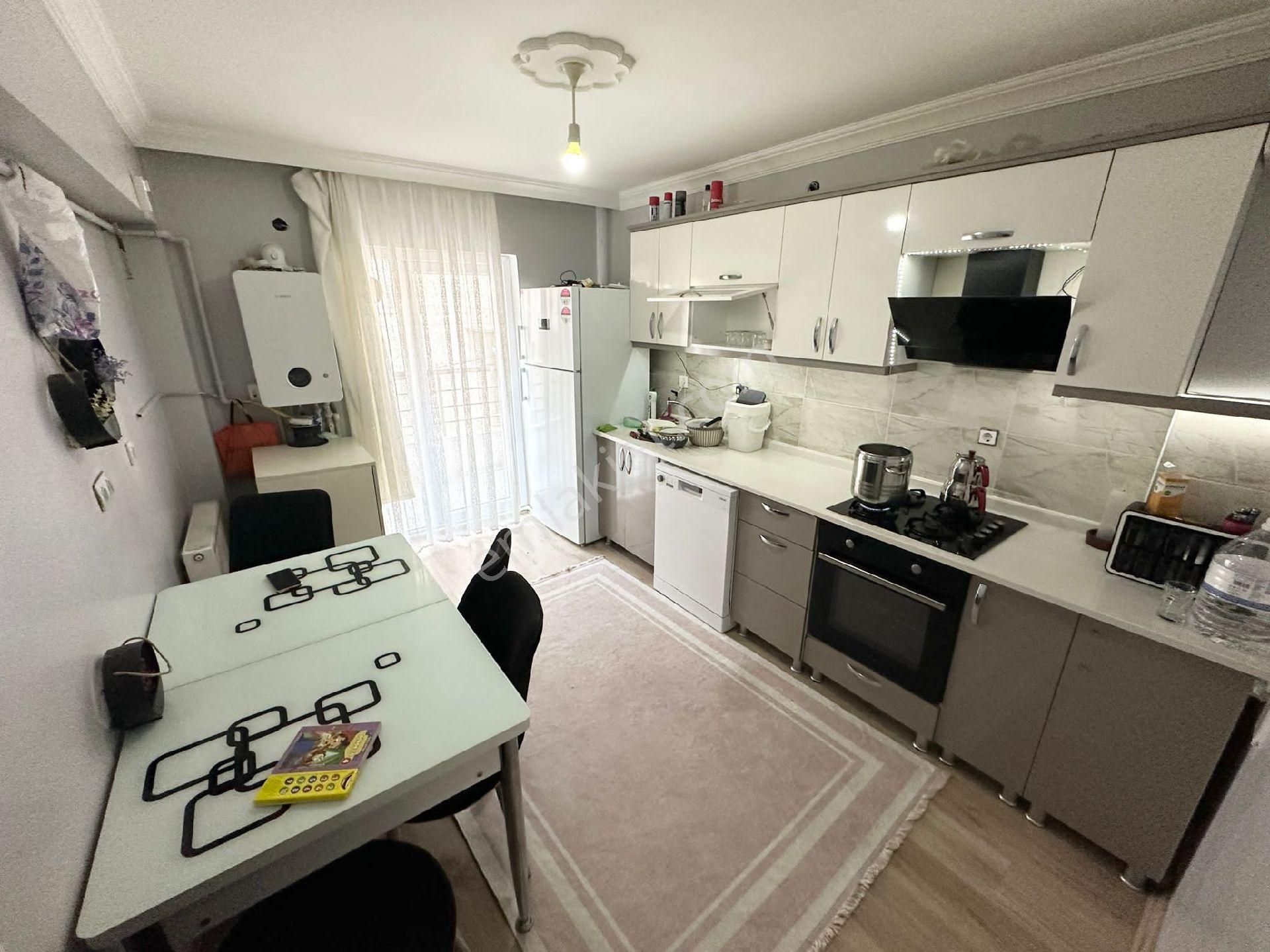 Karapürçek Statyum Yakınında Asansörlü 1.kat 3+1 Ankastre Kombi Petek A.daire Var