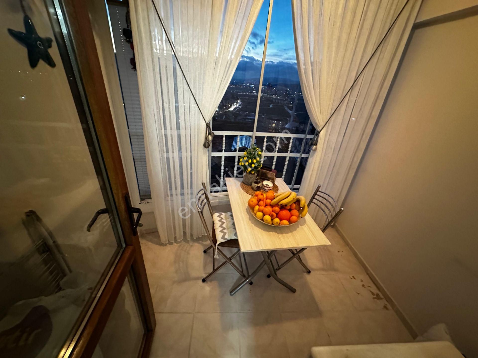 Osmangazi Ana Cadde Üzerinde Manzaralı Ara Kat Çok Geniş Kiralık Daire 3+1 - Görsel 8