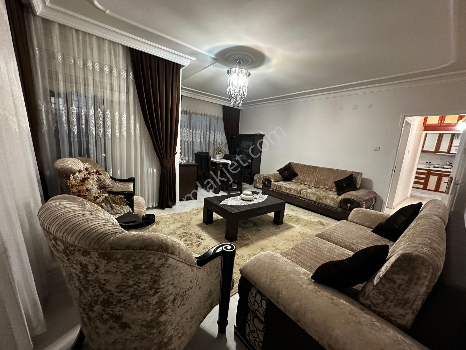 Osmangazi Ana Cadde Üzerinde Manzaralı Ara Kat Çok Geniş Kiralık Daire 3+1 - Görsel 12