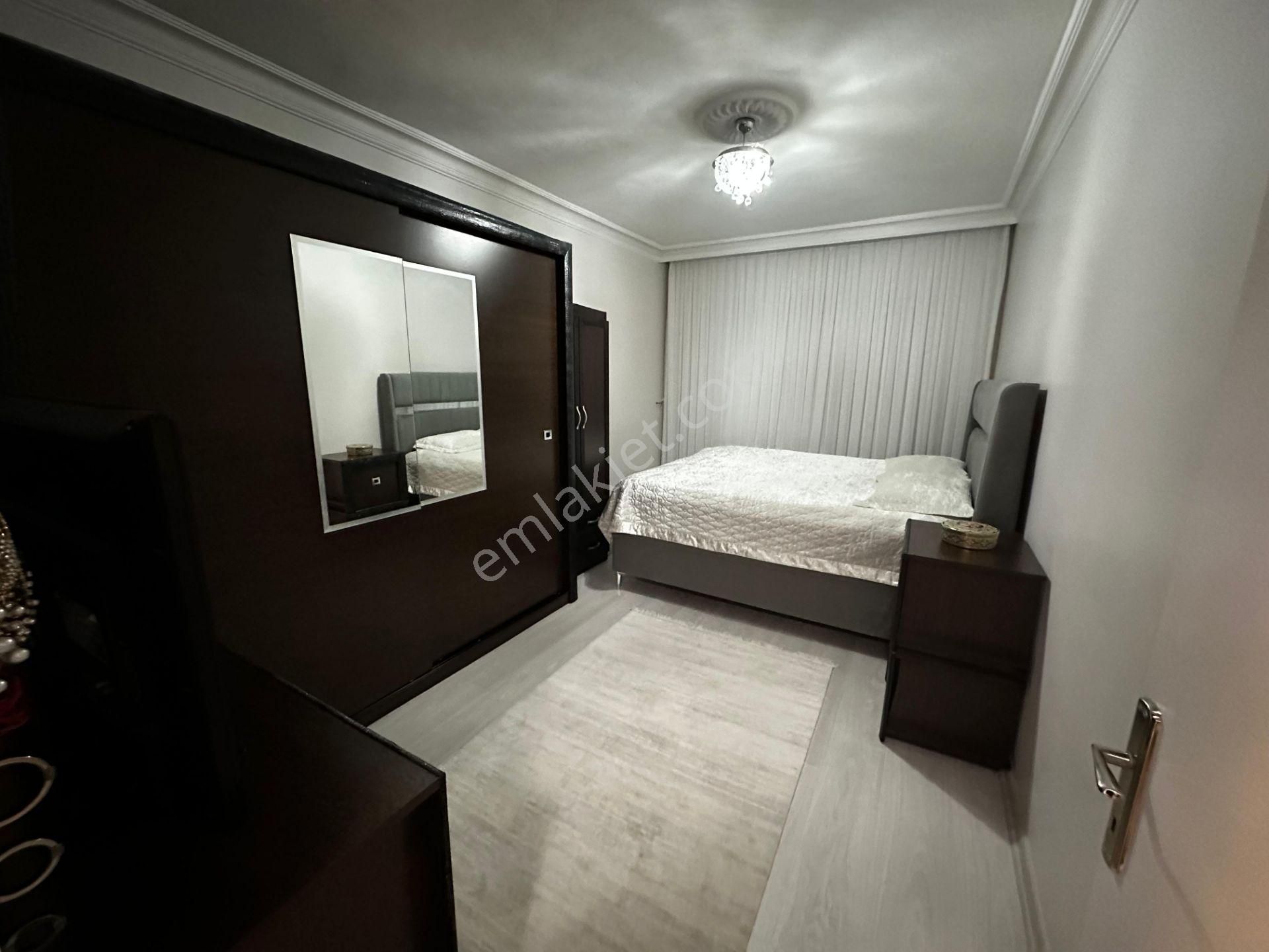 Osmangazi Ana Cadde Üzerinde Manzaralı Ara Kat Çok Geniş Kiralık Daire 3+1 - Görsel 24