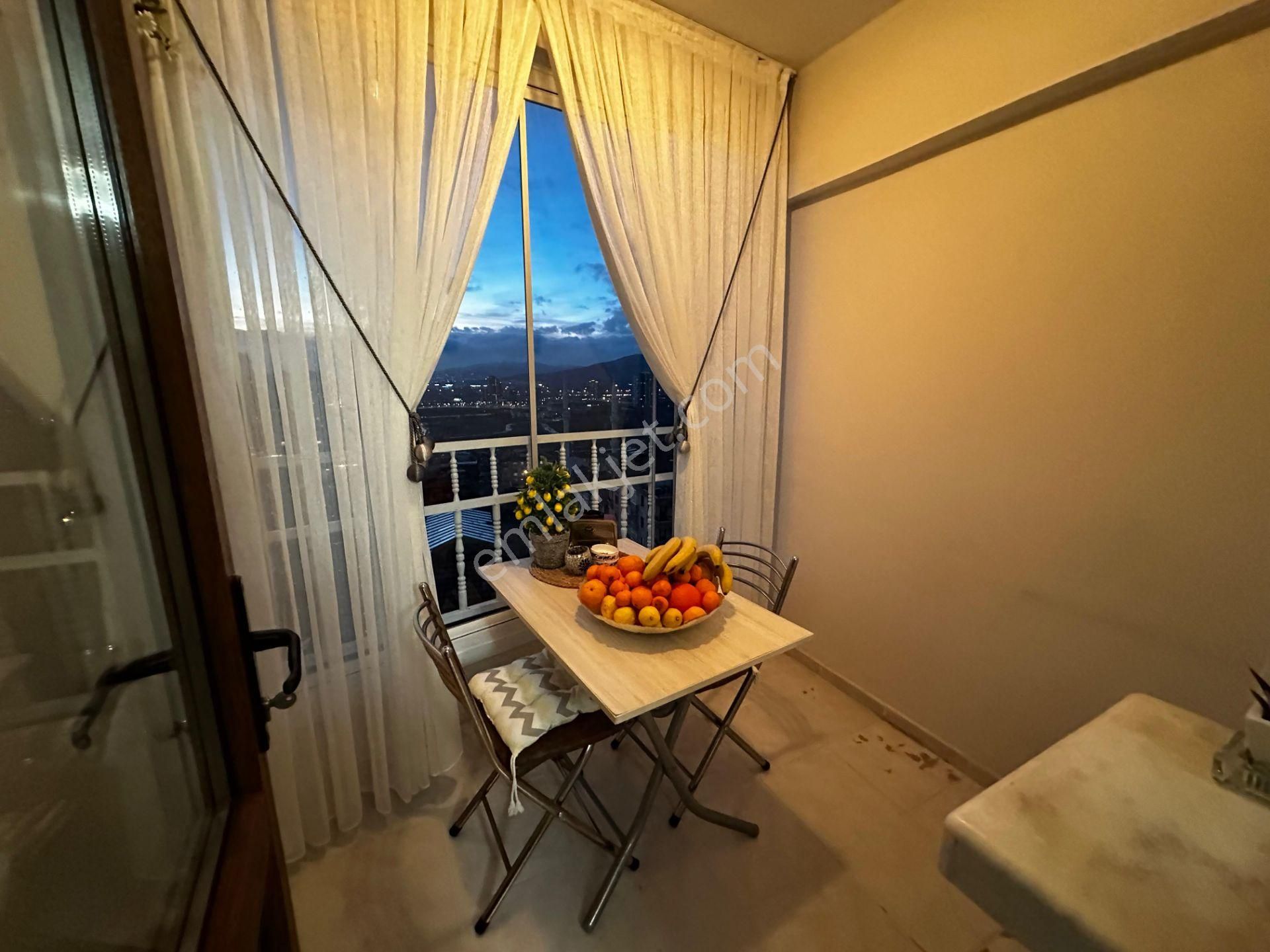 Osmangazi Ana Cadde Üzerinde Manzaralı Ara Kat Çok Geniş Kiralık Daire 3+1