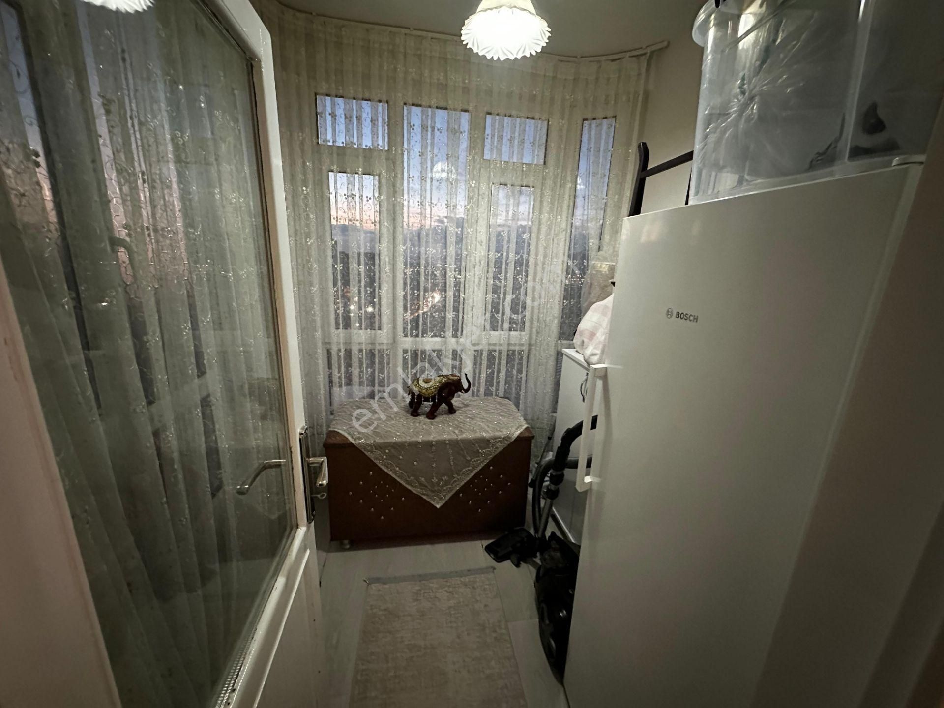 Osmangazi Ana Cadde Üzerinde Manzaralı Ara Kat Çok Geniş Kiralık Daire 3+1 - Görsel 16