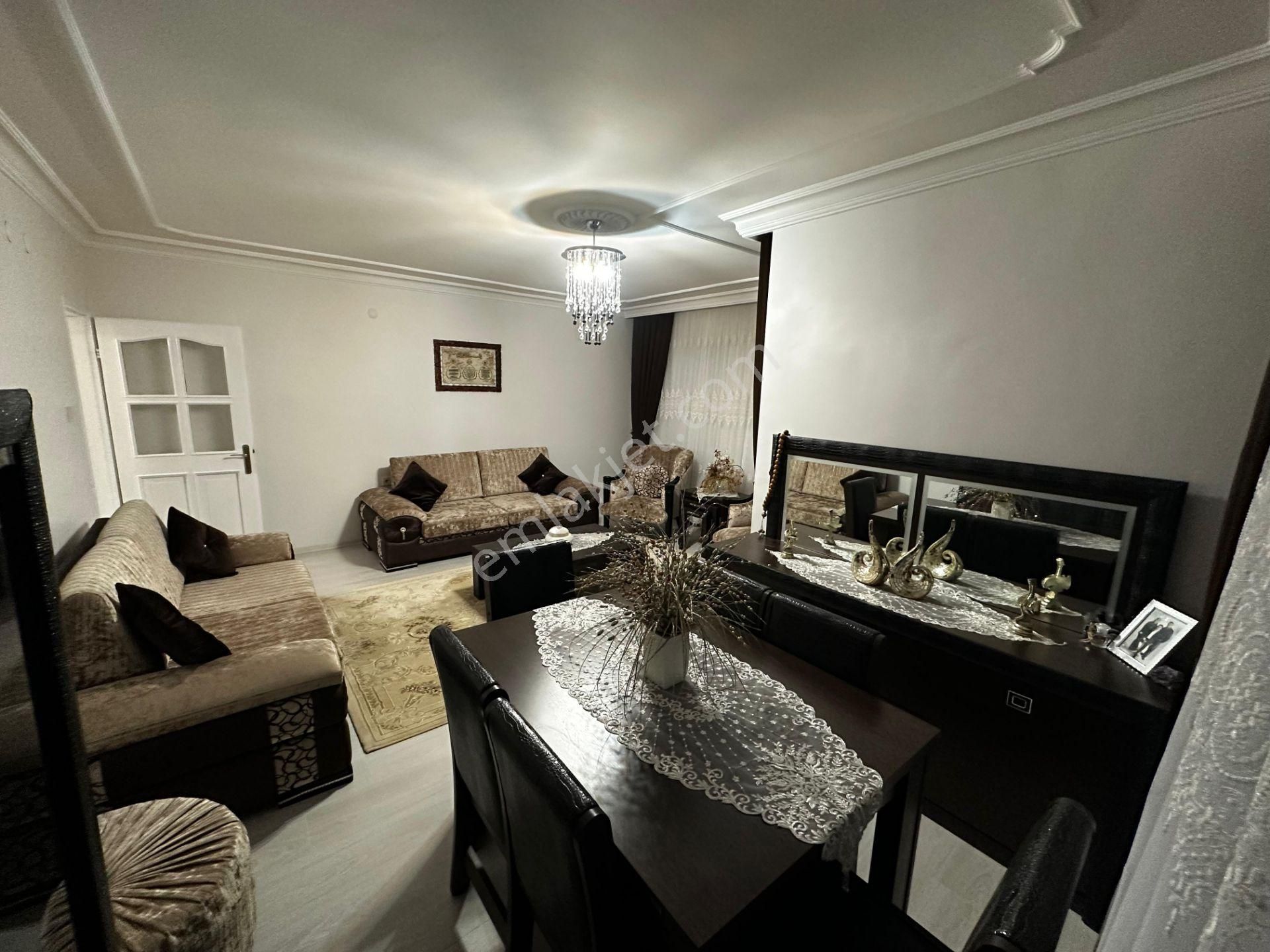 Osmangazi Ana Cadde Üzerinde Manzaralı Ara Kat Çok Geniş Kiralık Daire 3+1 - Görsel 14