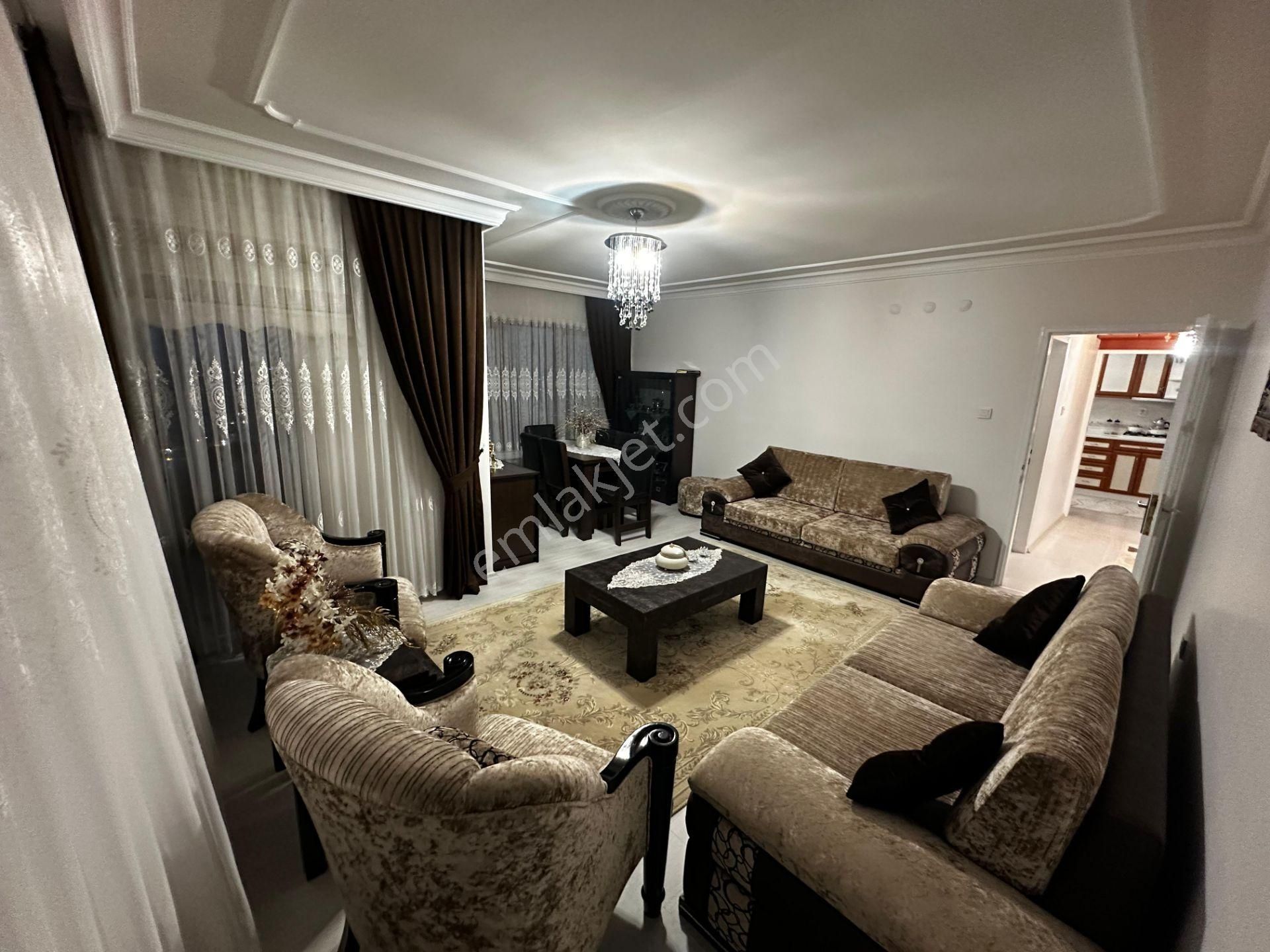 Osmangazi Ana Cadde Üzerinde Manzaralı Ara Kat Çok Geniş Kiralık Daire 3+1 - Görsel 13