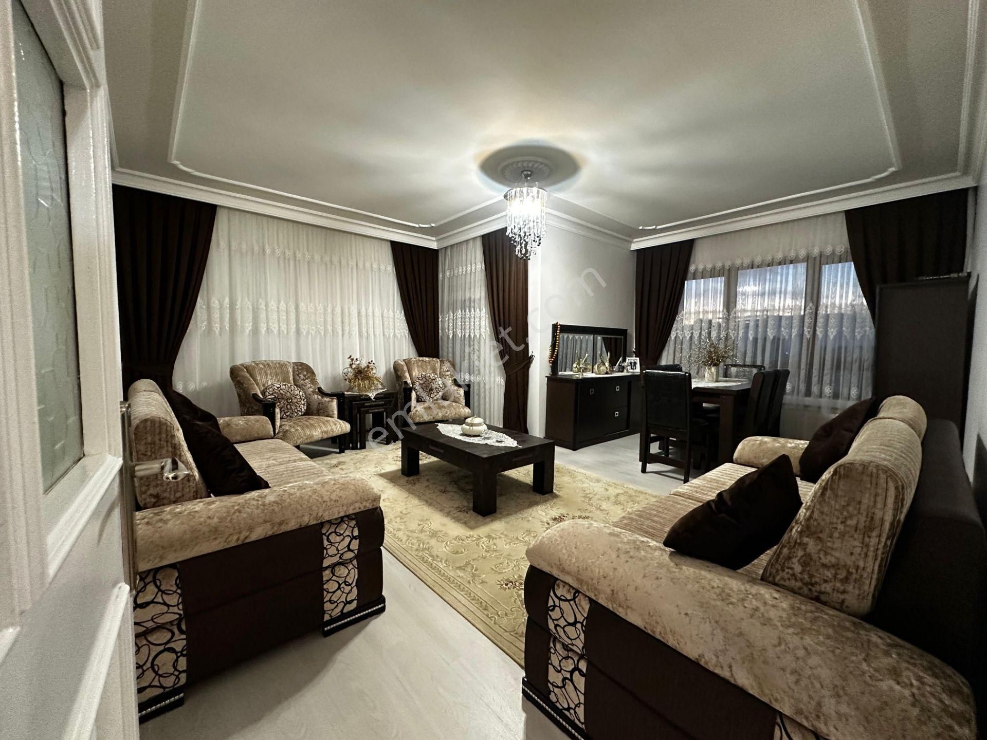 Osmangazi Ana Cadde Üzerinde Manzaralı Ara Kat Çok Geniş Kiralık Daire 3+1 - Görsel 10