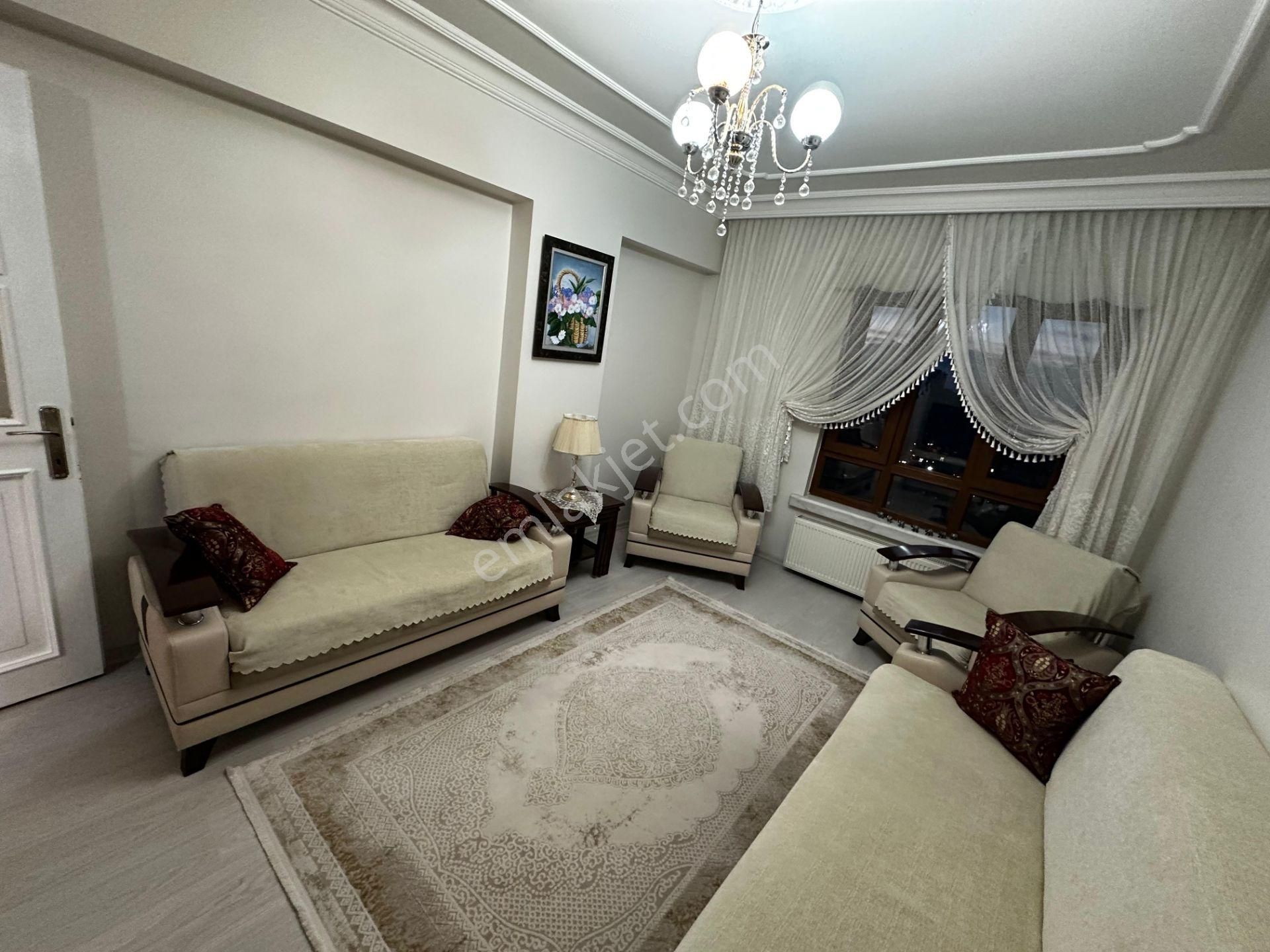 Osmangazi Ana Cadde Üzerinde Manzaralı Ara Kat Çok Geniş Kiralık Daire 3+1 - Görsel 18