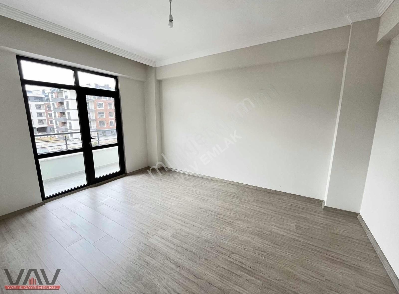 Meram Uluğbey Mahallesinde Oturuma Haazır Sıfır Lüks 3+1 Daire! - Görsel 8