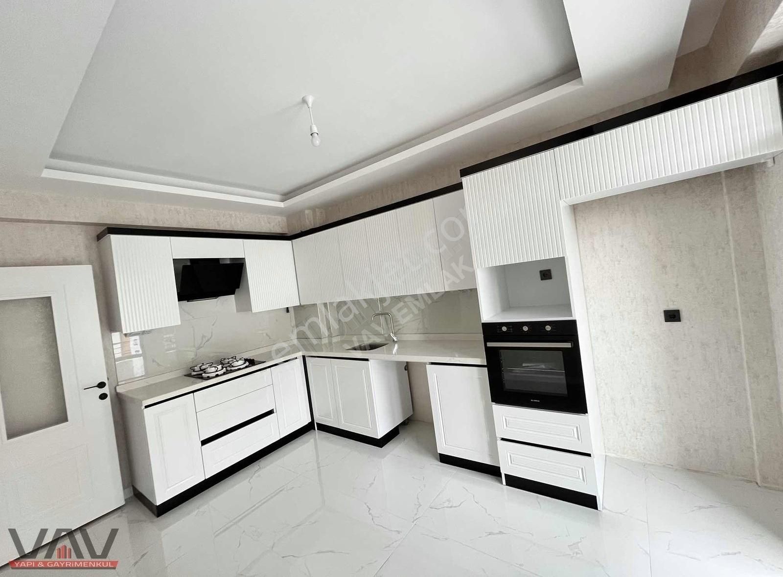 Meram Uluğbey Mahallesinde Oturuma Haazır Sıfır Lüks 3+1 Daire! - Görsel 22