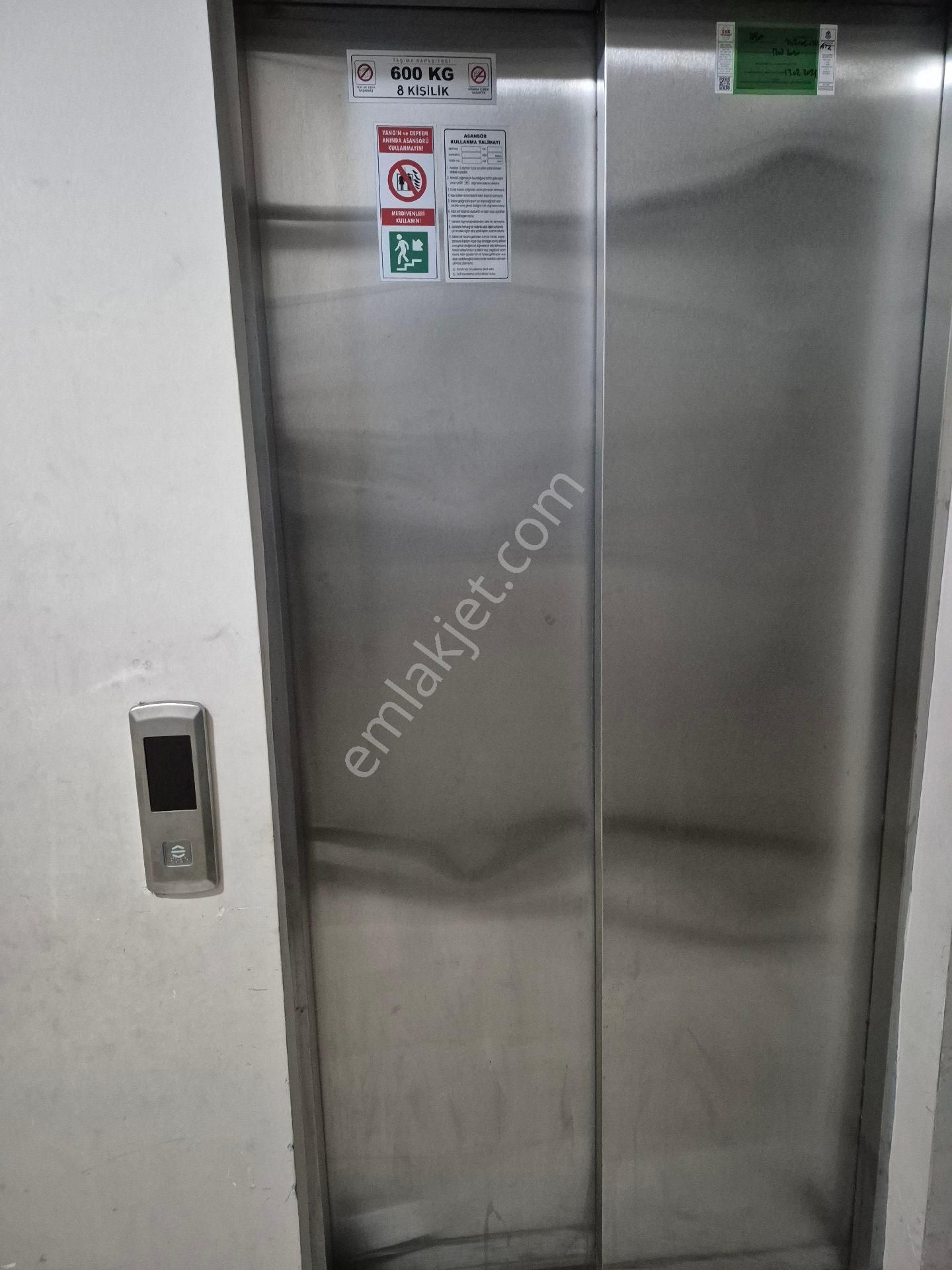 Basaksehir Bayramtepe Satılık 1+1 Bahce Katı - Görsel 10