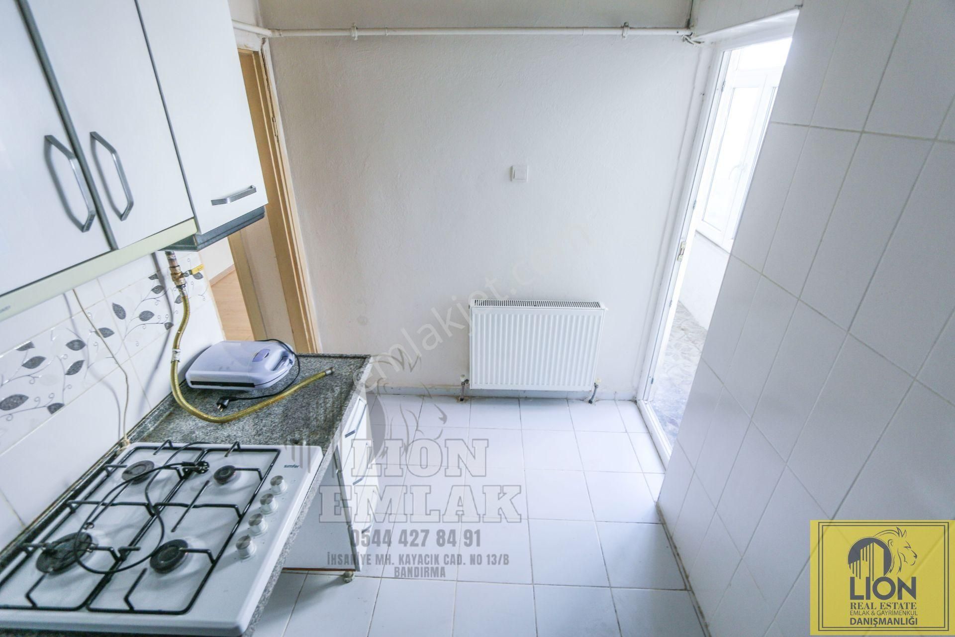 Bandırma Çarşı İçinde Masrafsız Balkonlu Kiralık 2+1 Geniş Daire - Görsel 6