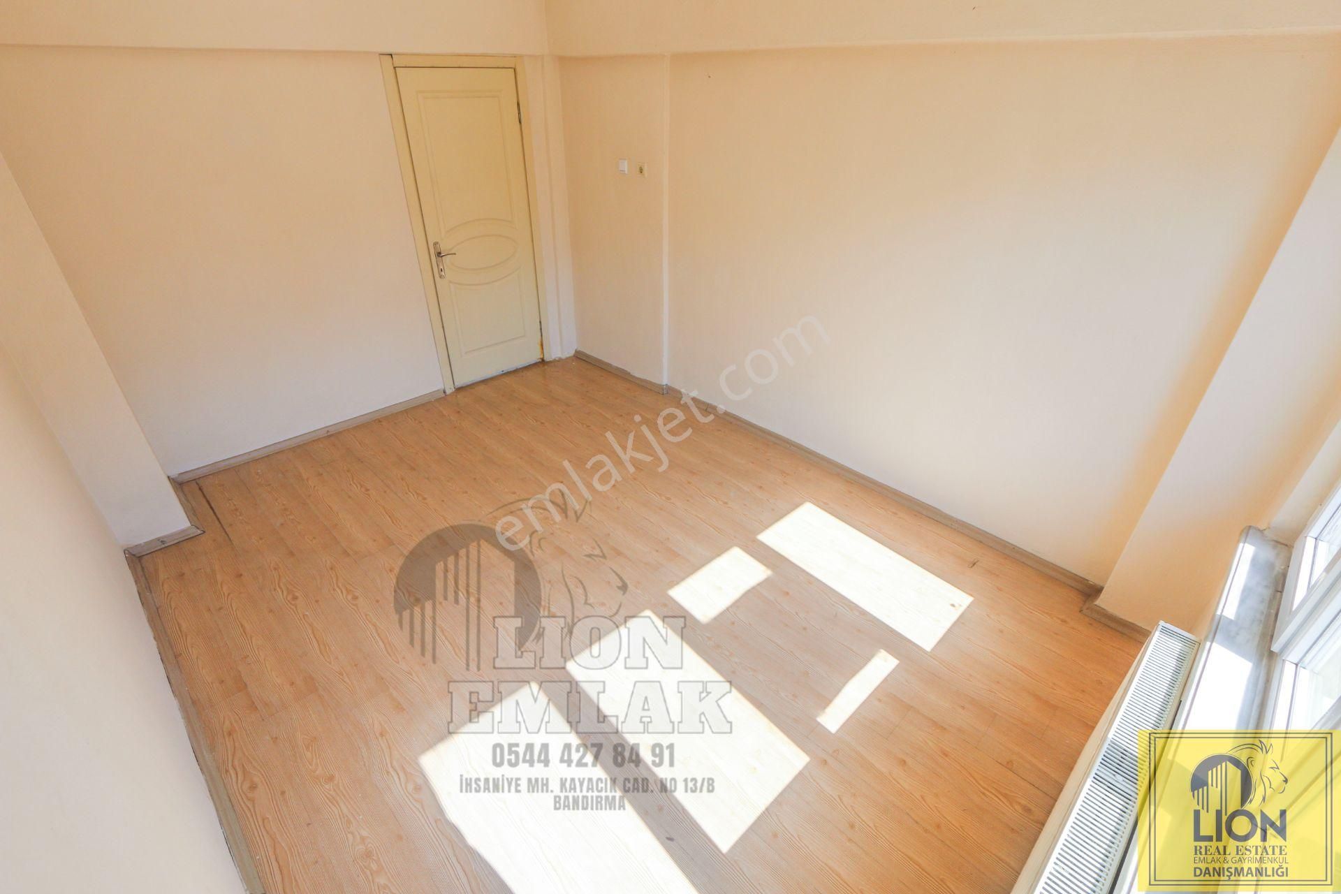 Bandırma Çarşı İçinde Masrafsız Balkonlu Kiralık 2+1 Geniş Daire - Görsel 19