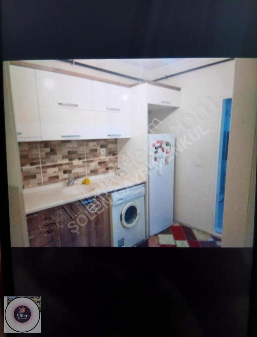 Meydan Mahallesi Nde Eşyalı 1+1 Daire Kiralık