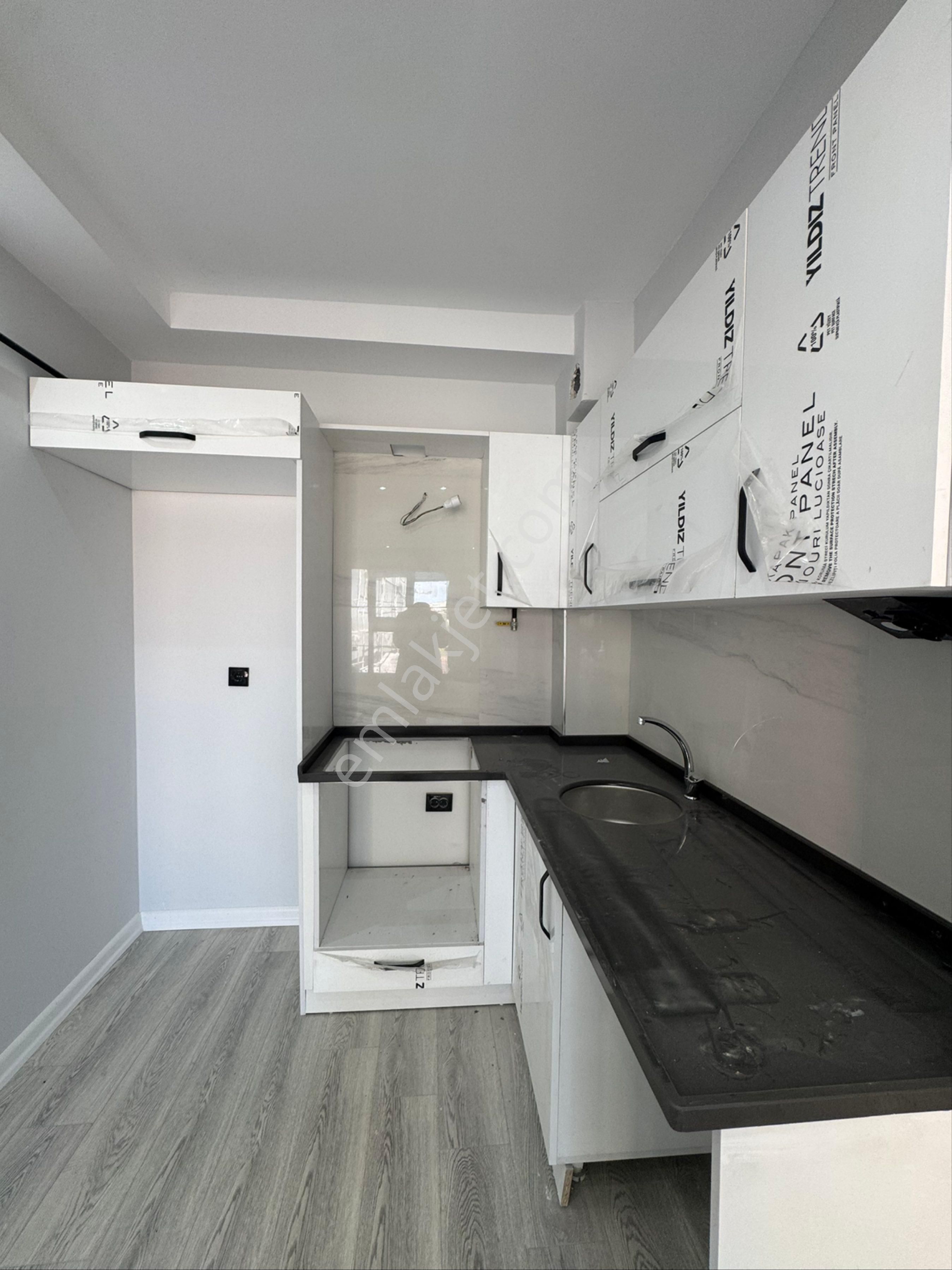 Conker İnşaat Emlak'tan Sütlüce Mahallesi Sıfır 1+1 Satılık Daireler