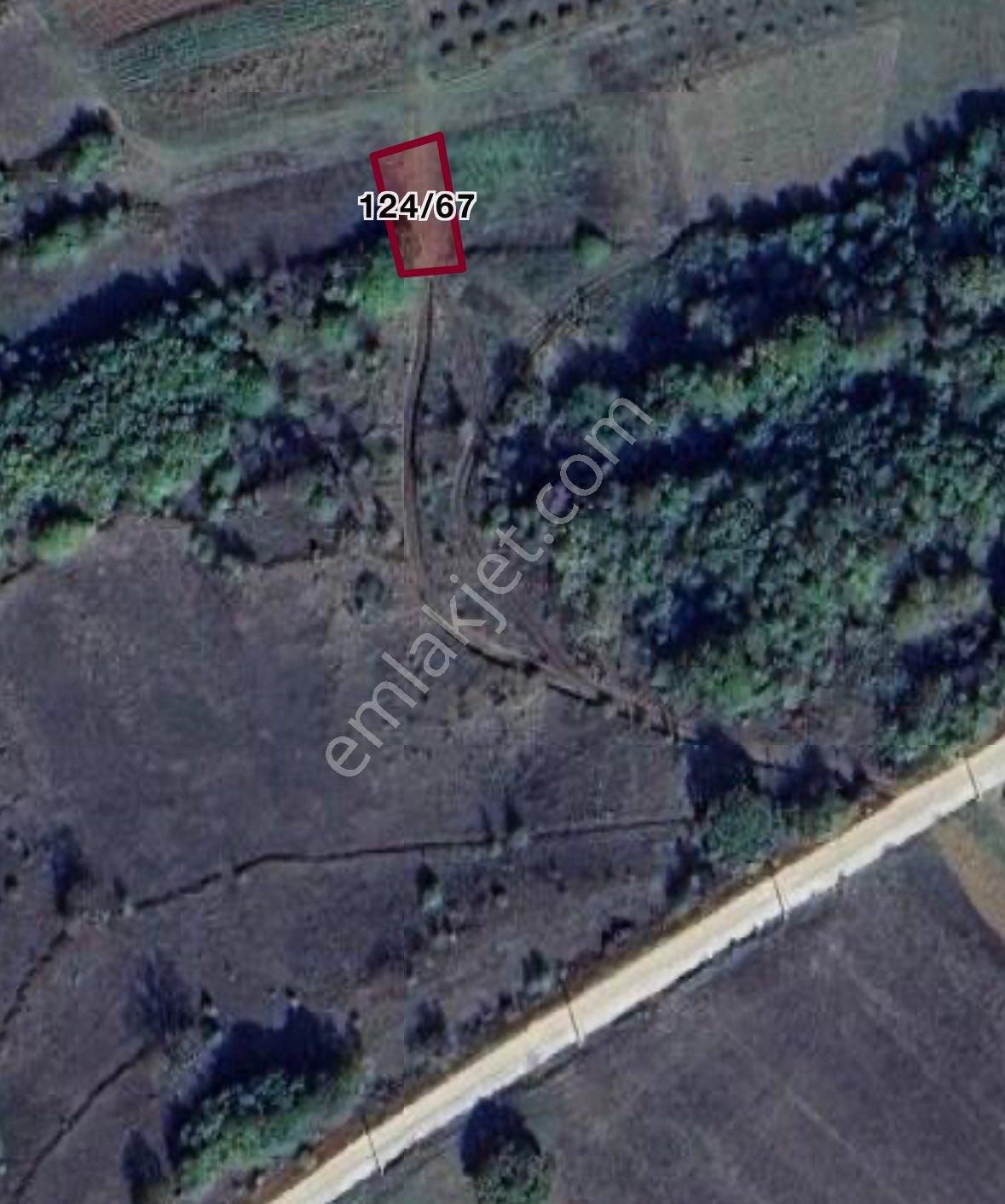 Terzilerde Caddeye Yakın 272m2 Satılık Tarla - Görsel 13