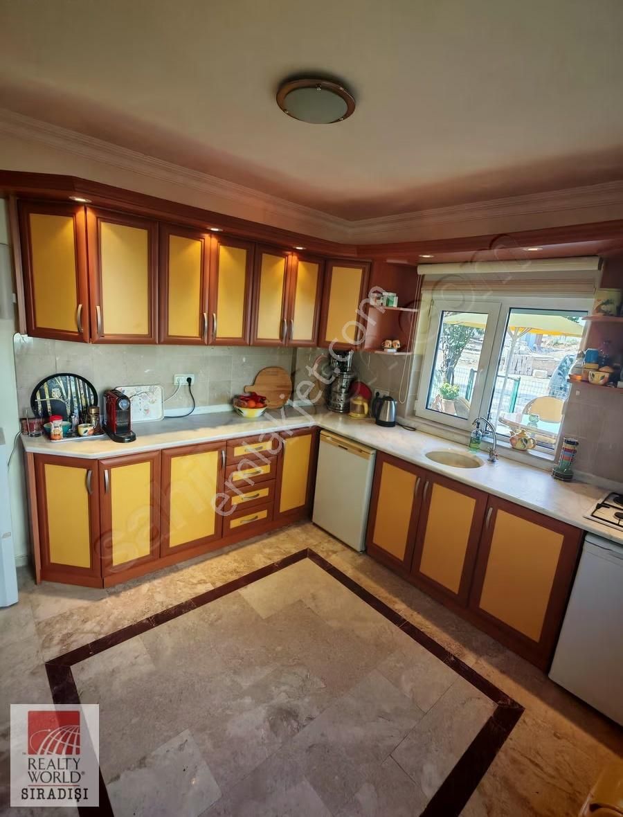 Altıntaş'ta Satılık Site İçi Satılık 4+1 Villa - Görsel 4