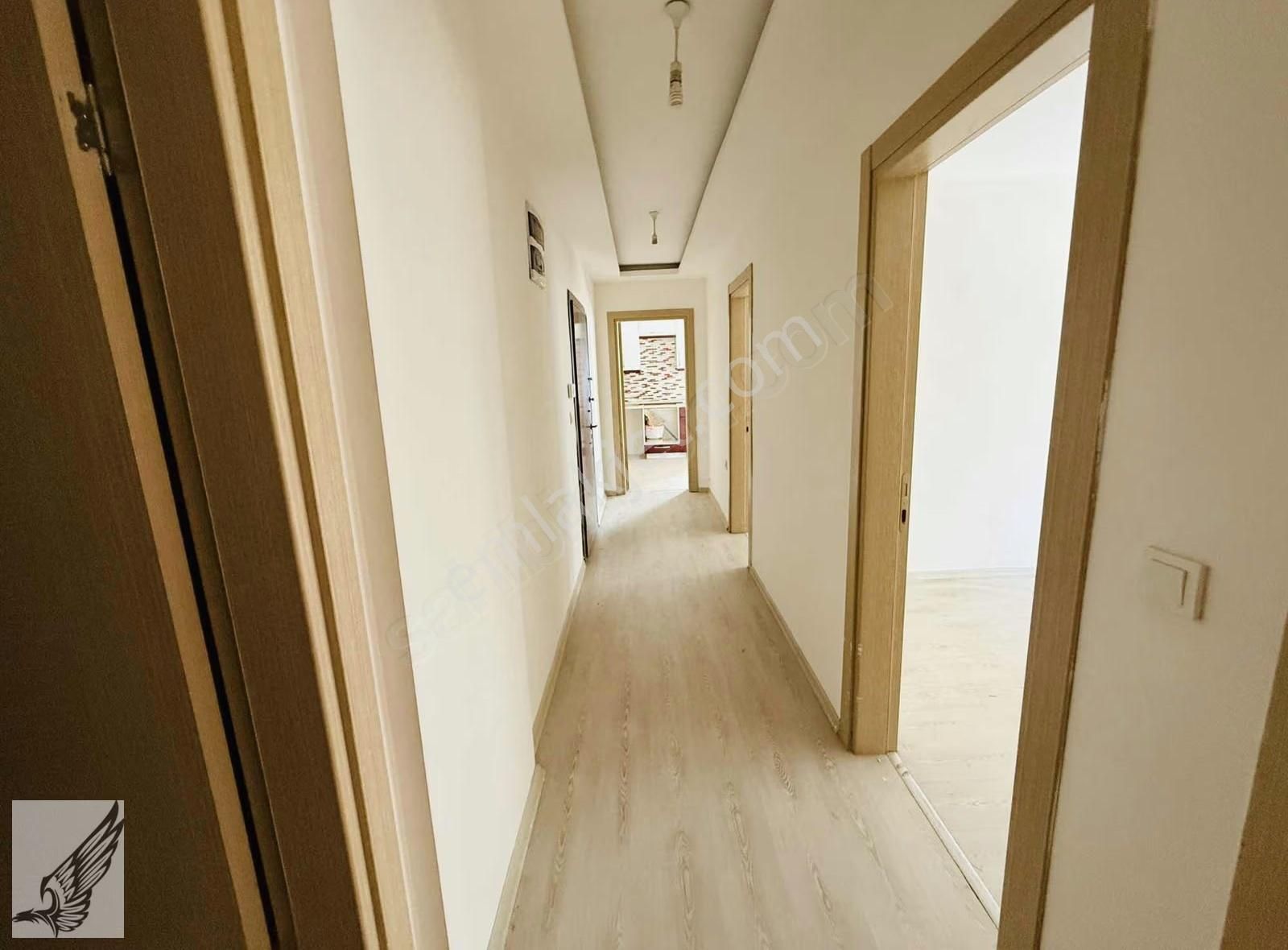 İzmir Asfaltına Yakın Köşe Konumda Ebeveyn Banyolu 3+1 Daire - Görsel 32