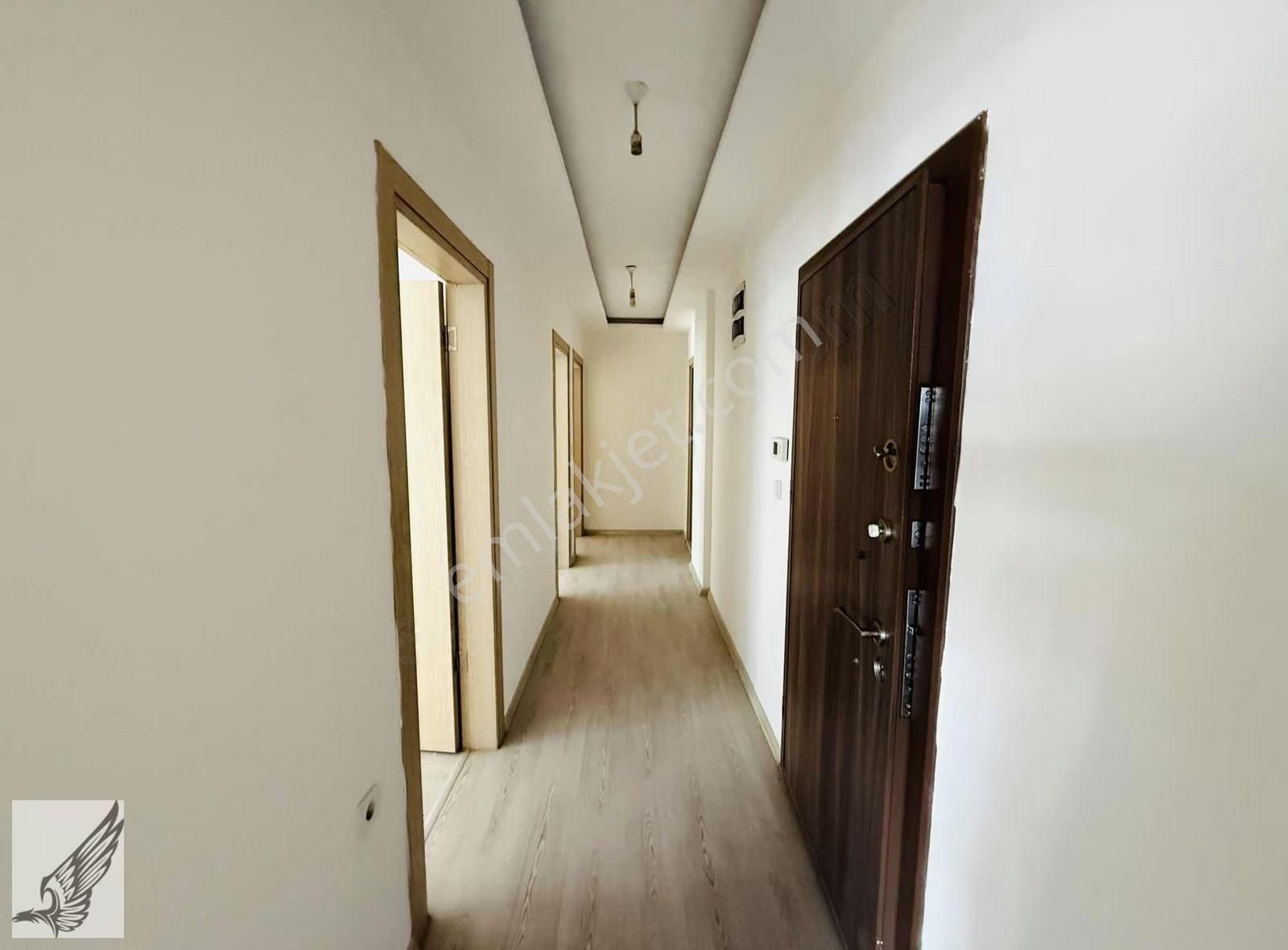 İzmir Asfaltına Yakın Köşe Konumda Ebeveyn Banyolu 3+1 Daire - Görsel 10