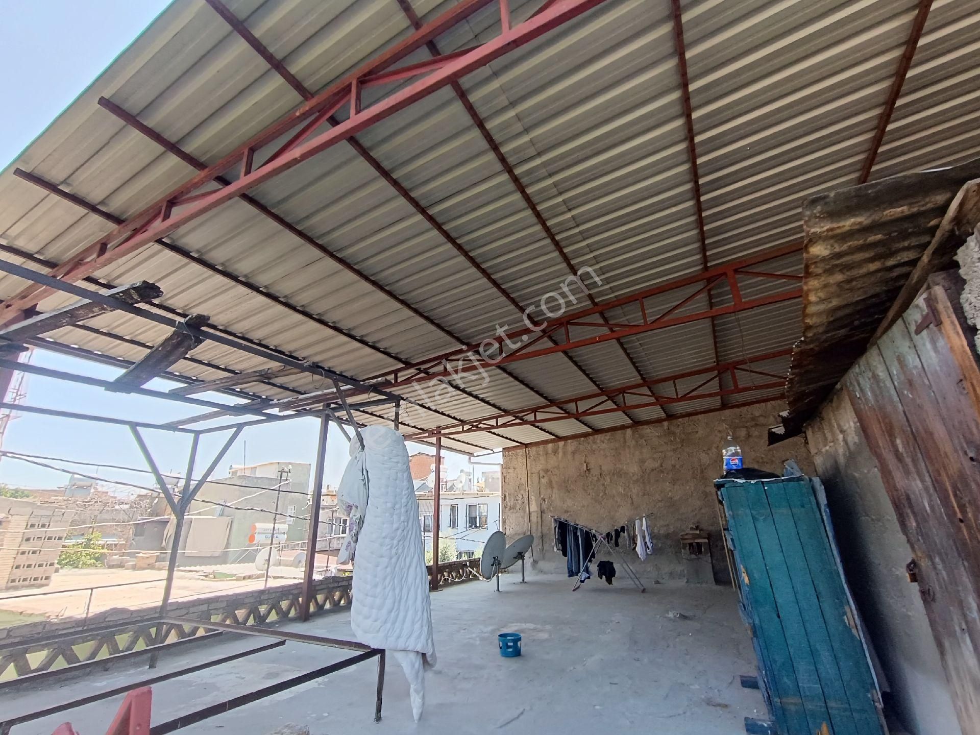 Sakarya Mah.e-5 Esas 01 're Yürüme Mesafesinde 189 M²bahçeli Oto Parklı Satılık Müstakil Ev - Görsel 3