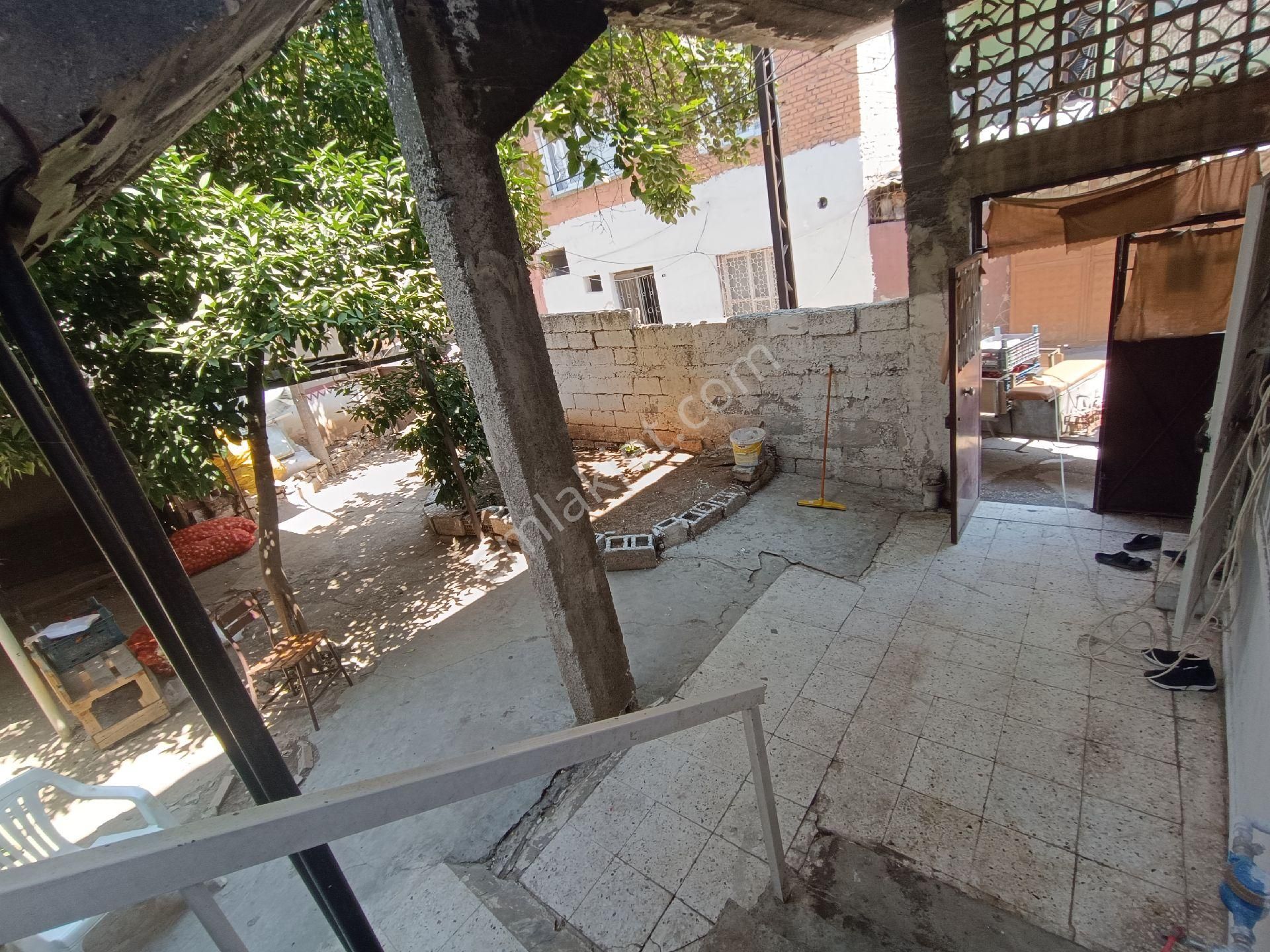 Sakarya Mah.e-5 Esas 01 're Yürüme Mesafesinde 189 M²bahçeli Oto Parklı Satılık Müstakil Ev - Görsel 4