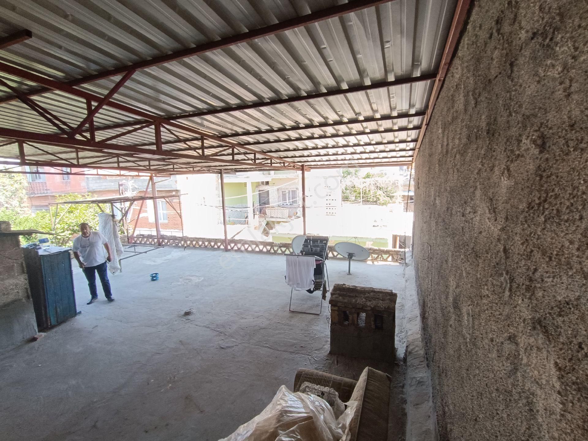 Sakarya Mah.e-5 Esas 01 're Yürüme Mesafesinde 189 M²bahçeli Oto Parklı Satılık Müstakil Ev - Görsel 10