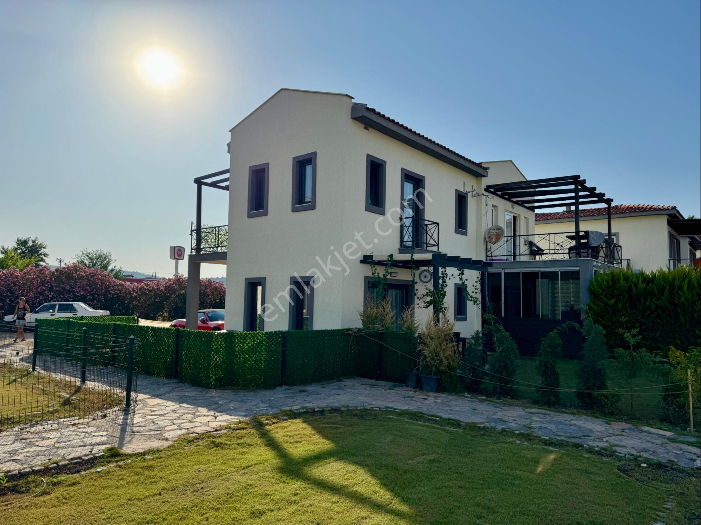 Bodrum Güvercinlik 3km Mesafede Bahçeli Villa Tip Dublex 2+1