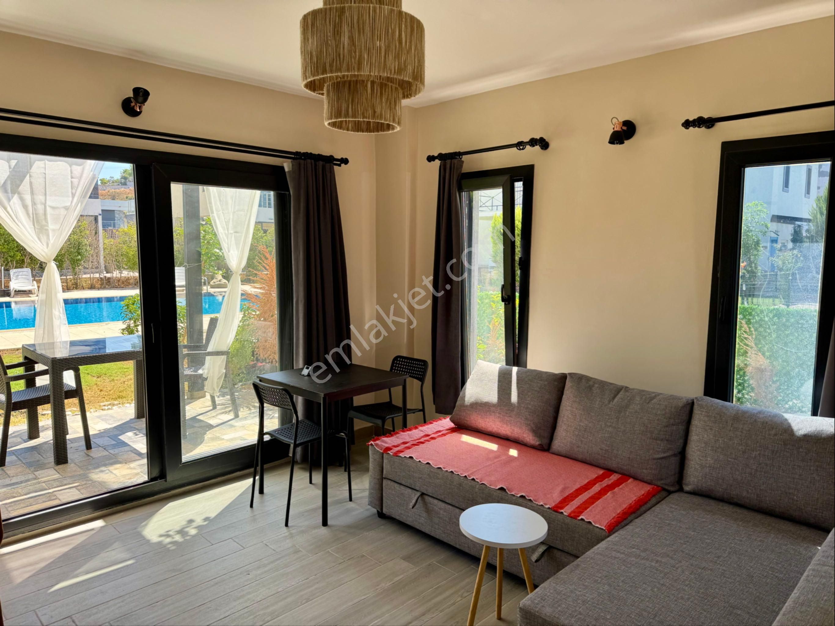 Bodrum Güvercinlik 3km Mesafede Bahçeli Villa Tip Dublex 2+1 - Görsel 8