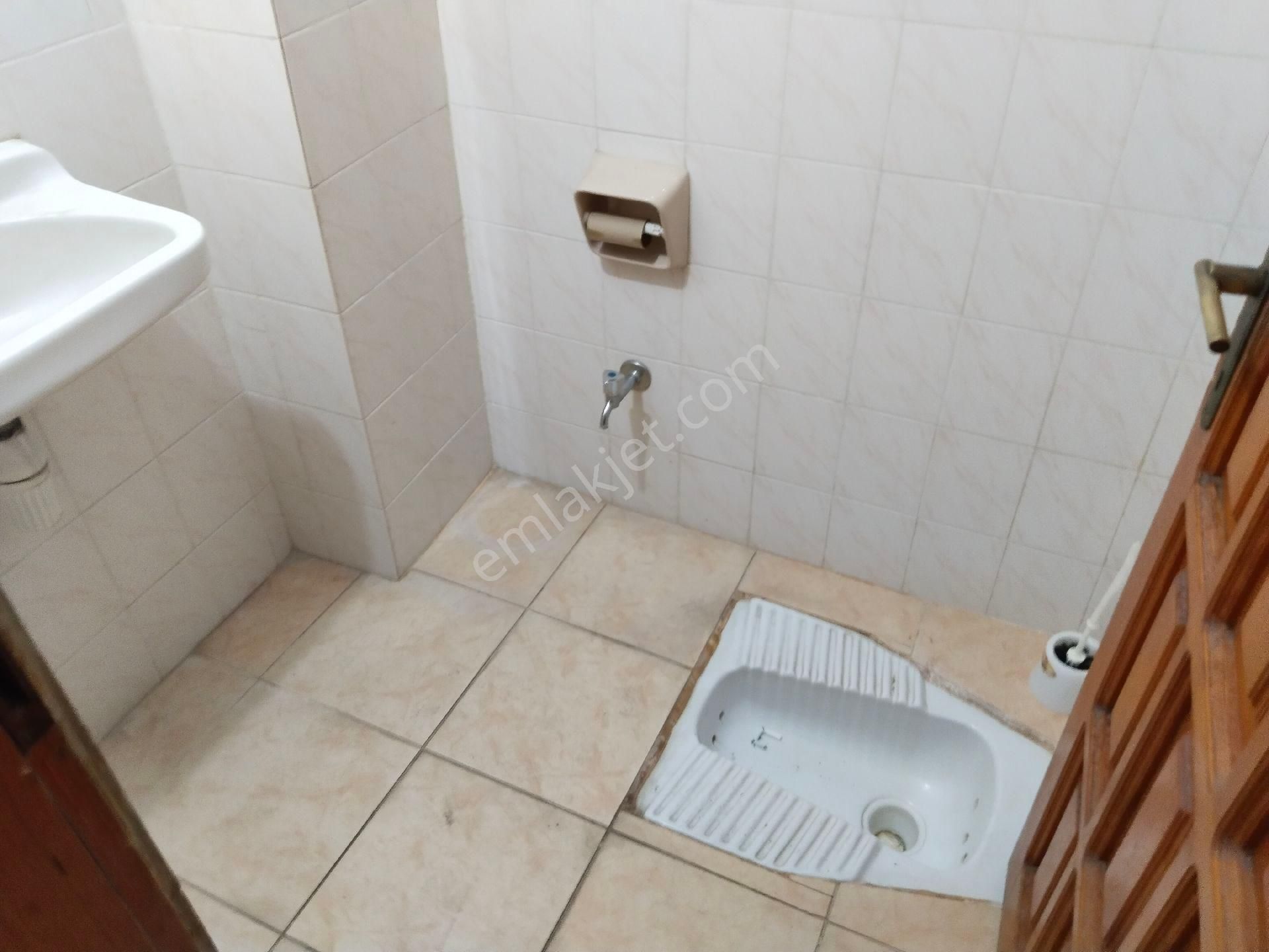 Bergama Fatih Mah Doğalgazlı 2+1 Geniş Kiralık Daire - Görsel 12