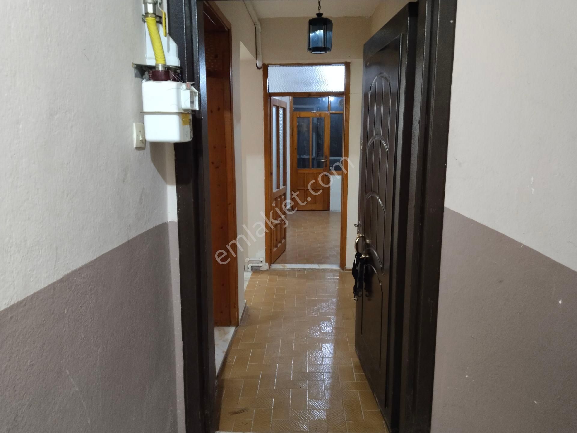 Bergama Fatih Mah Doğalgazlı 2+1 Geniş Kiralık Daire - Görsel 2