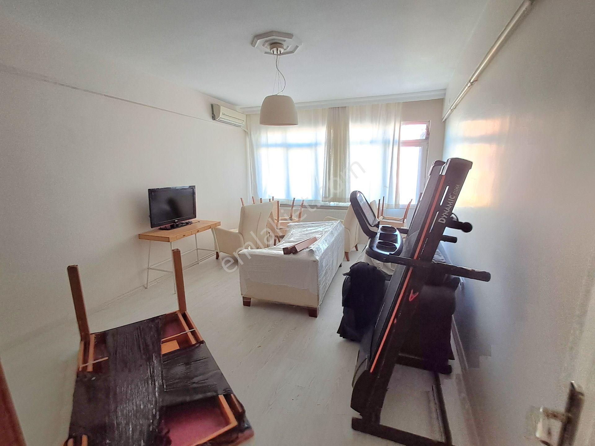 Fatih - Şehremini, Küçük Saray Meydanında, Meydan Cepheli Satılık Bina! - Görsel 17