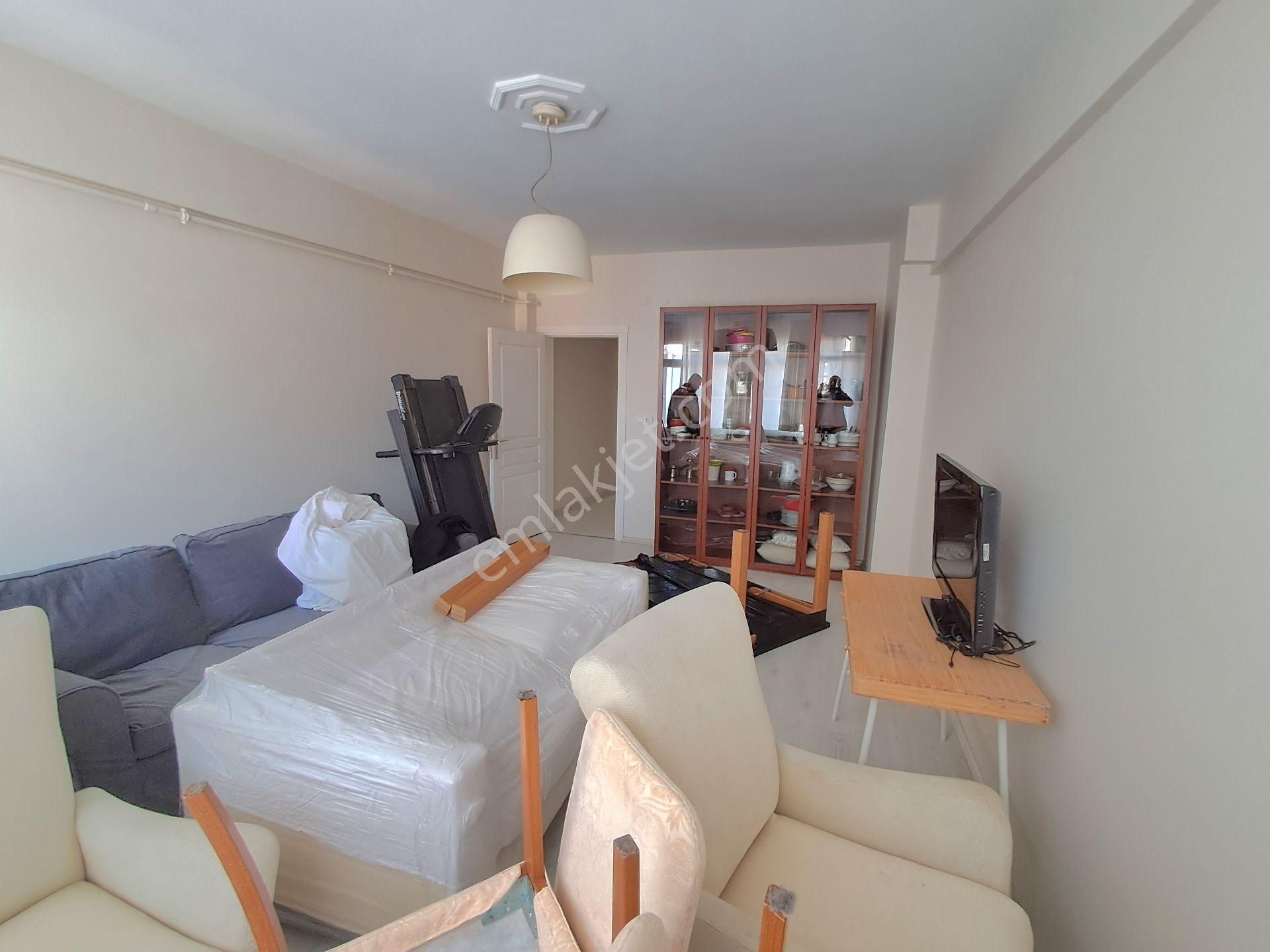 Fatih - Şehremini, Küçük Saray Meydanında, Meydan Cepheli Satılık Bina! - Görsel 15