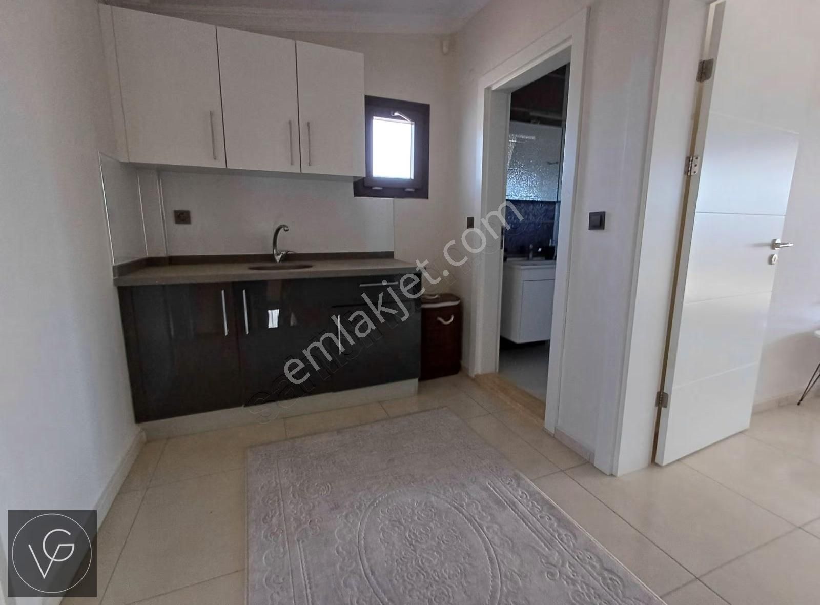 Didim Akbükte Denize 100 Metre Müstakil Ayrı Mutfak 4+1villa - Görsel 5