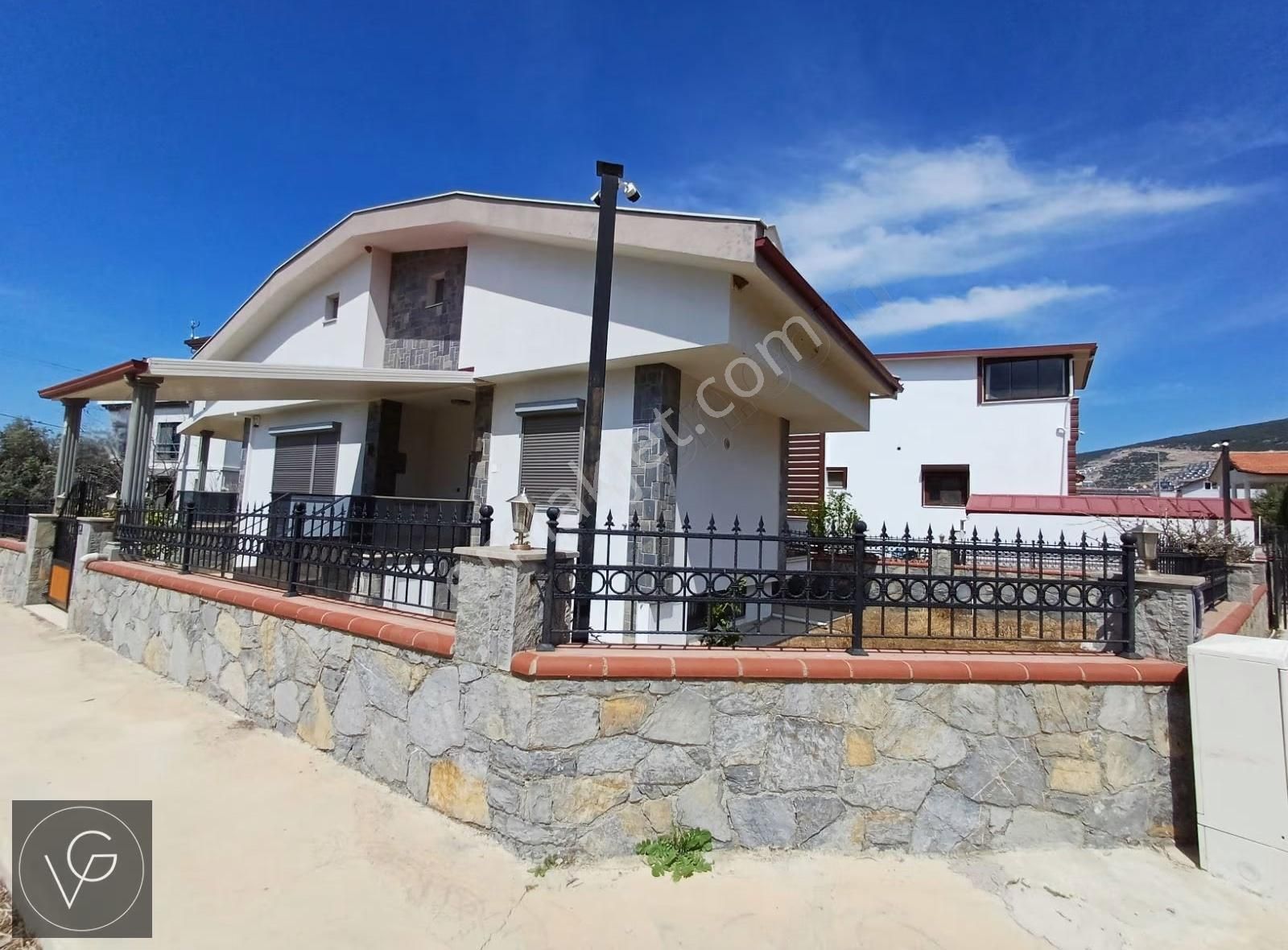 Didim Akbükte Denize 100 Metre Müstakil Ayrı Mutfak 4+1villa - Görsel 32