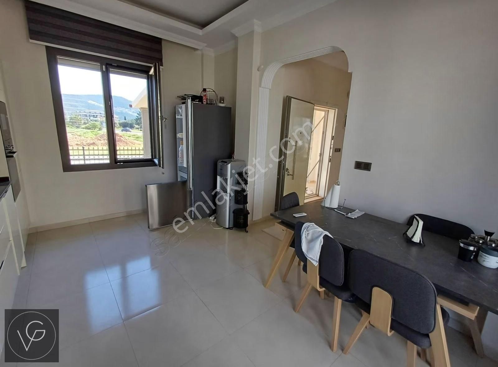 Didim Akbükte Denize 100 Metre Müstakil Ayrı Mutfak 4+1villa - Görsel 4