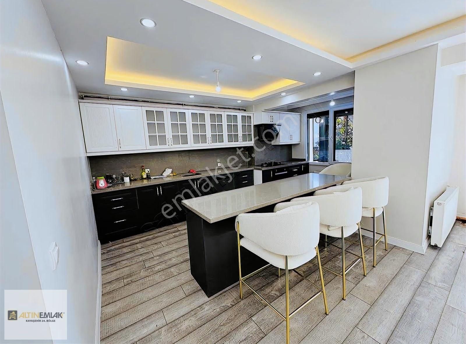 Beylikdüzü Kavaklı Deniz Manzaralı Lüx Triplex Villa 6+2 - Görsel 3