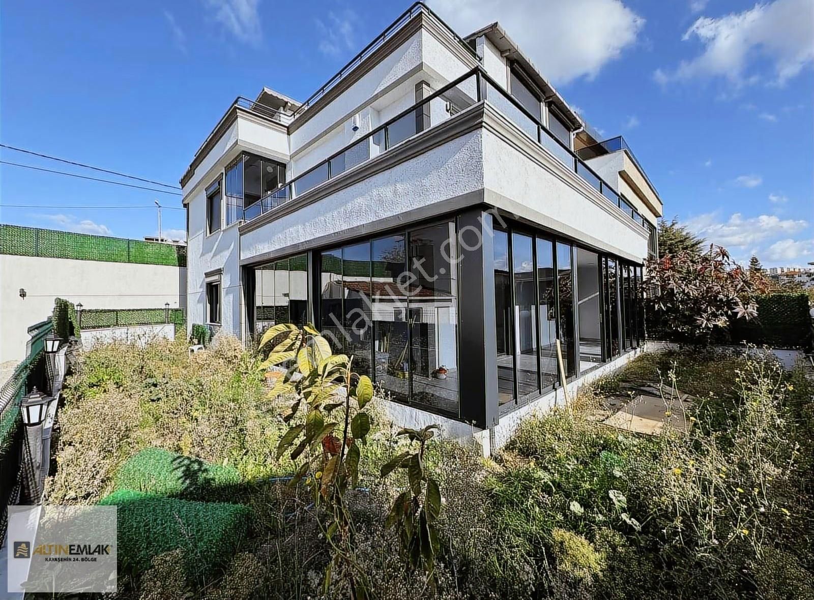 Beylikdüzü Kavaklı Deniz Manzaralı Lüx Triplex Villa 6+2