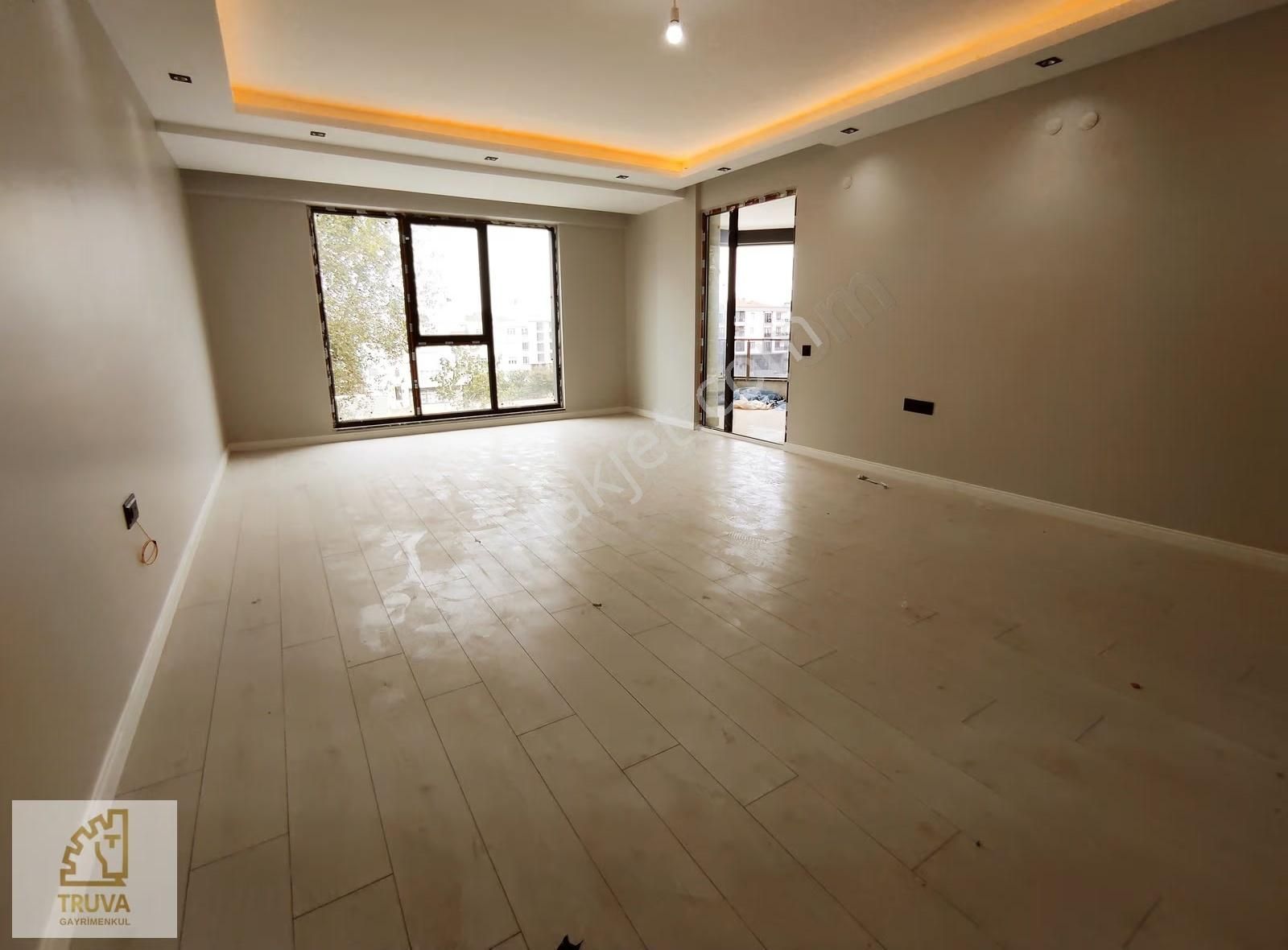 Truva//uğur 'dan Ömürevleri Cağaloğluna 100 M.de Lüx 3+1 - Görsel 8