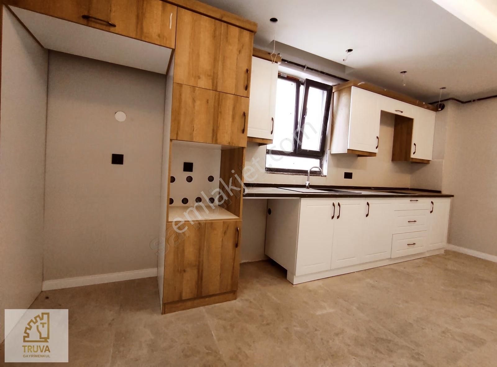 Truva//uğur 'dan Ömürevleri Cağaloğluna 100 M.de Lüx 3+1 - Görsel 12