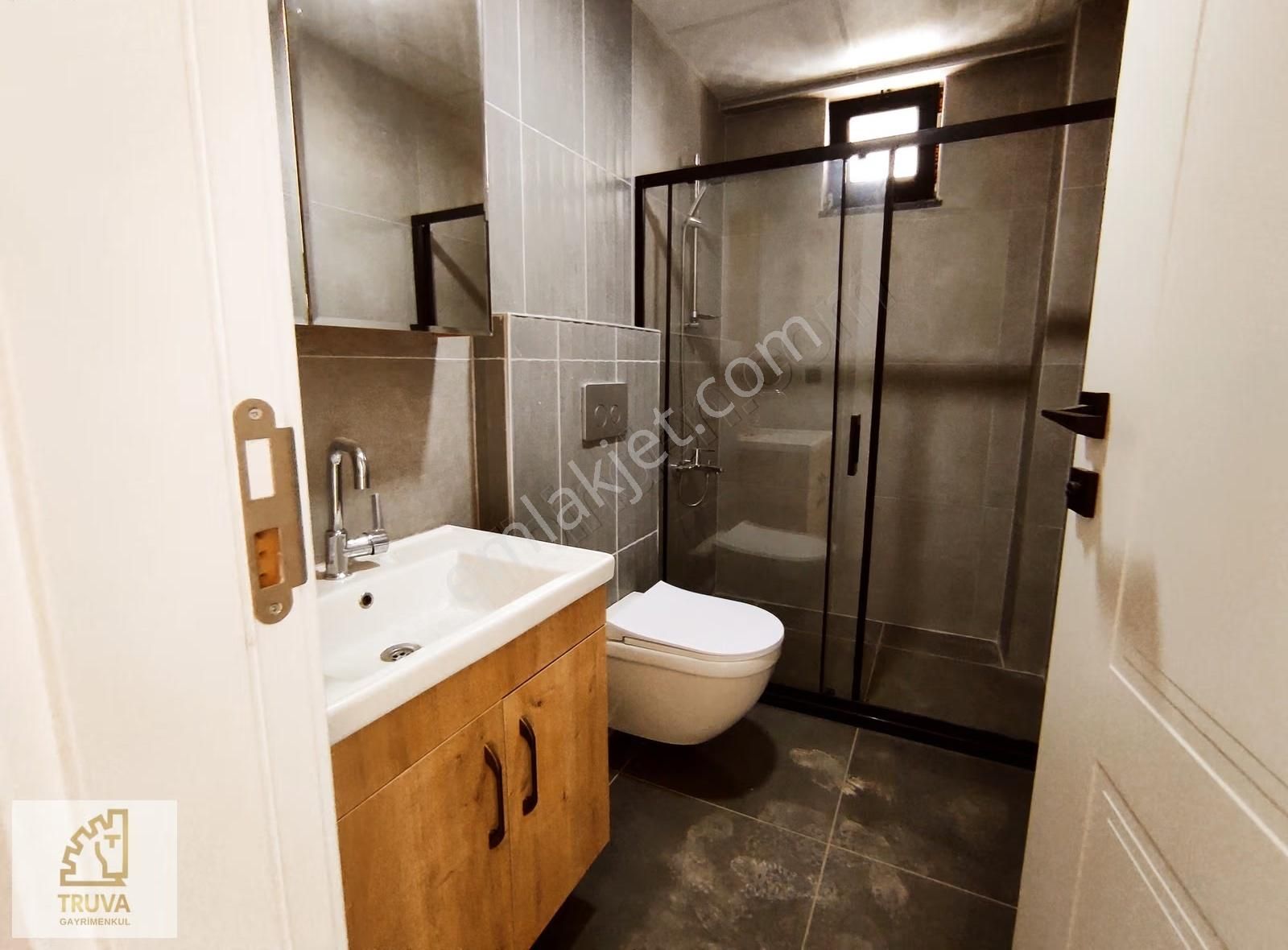 Truva//uğur 'dan Ömürevleri Cağaloğluna 100 M.de Lüx 3+1 - Görsel 2