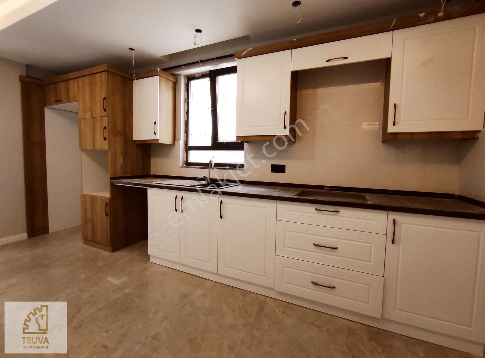 Truva//uğur 'dan Ömürevleri Cağaloğluna 100 M.de Lüx 3+1 - Görsel 22