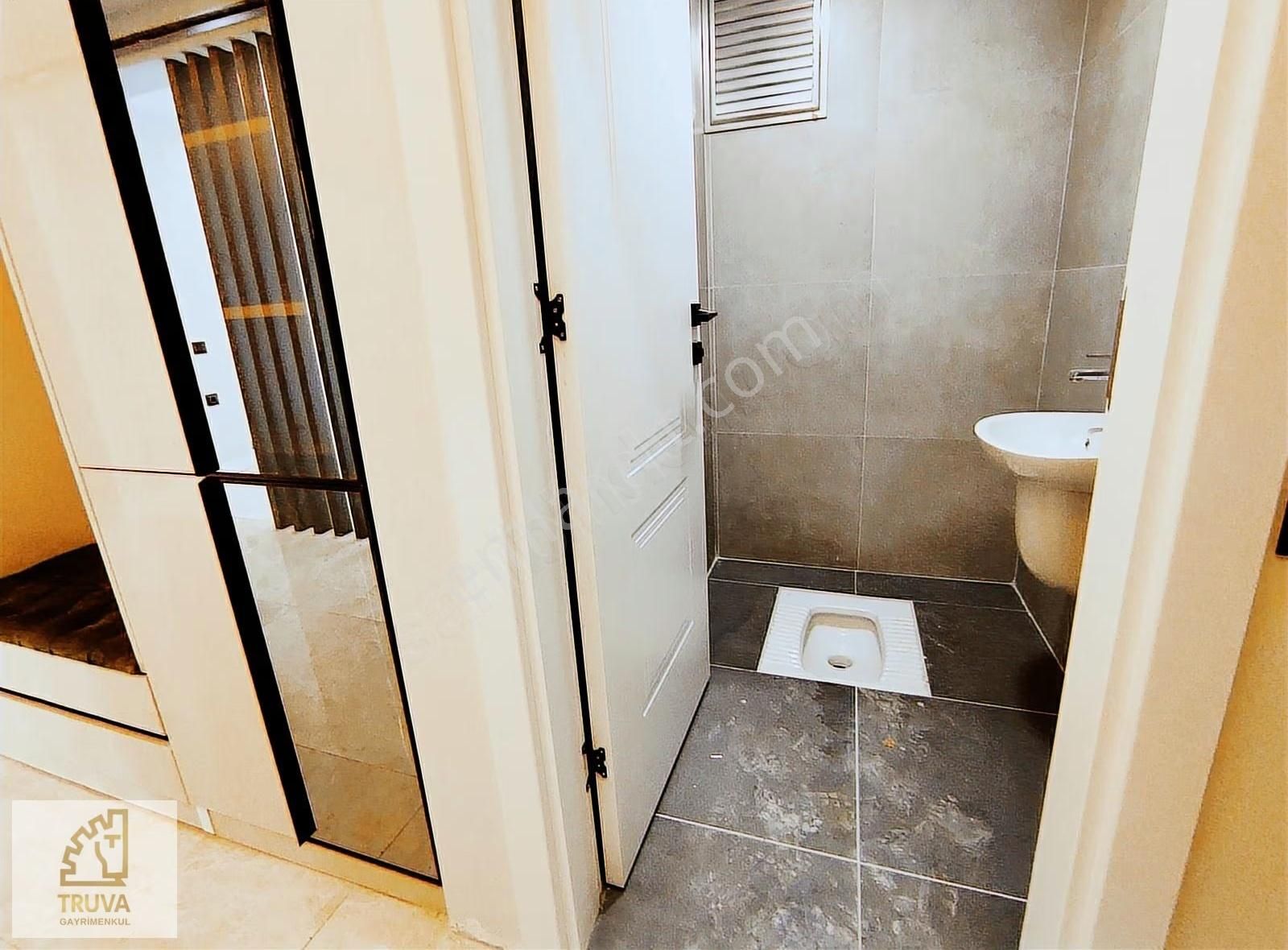 Truva//uğur 'dan Ömürevleri Cağaloğluna 100 M.de Lüx 3+1 - Görsel 26