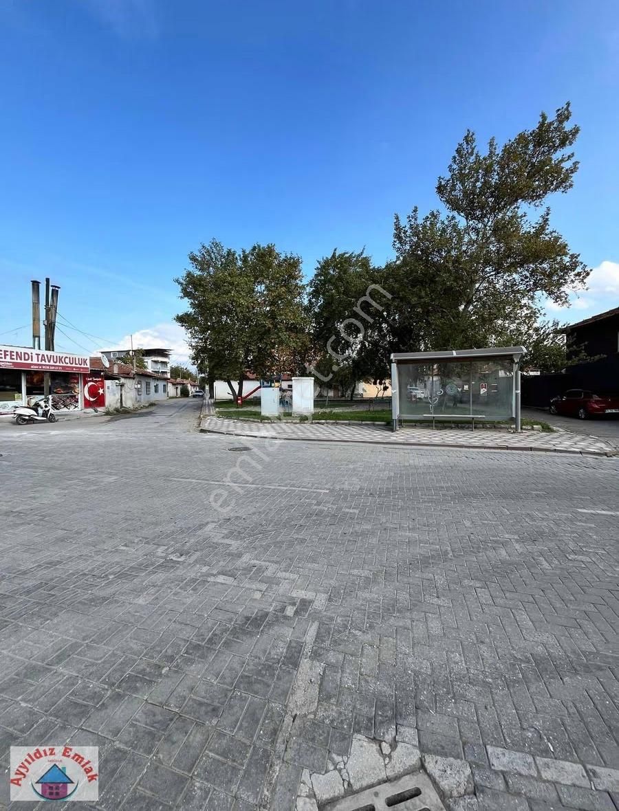 Eski İstanbul Yolu Üzeri Parkın Dibi Müstakil Ev