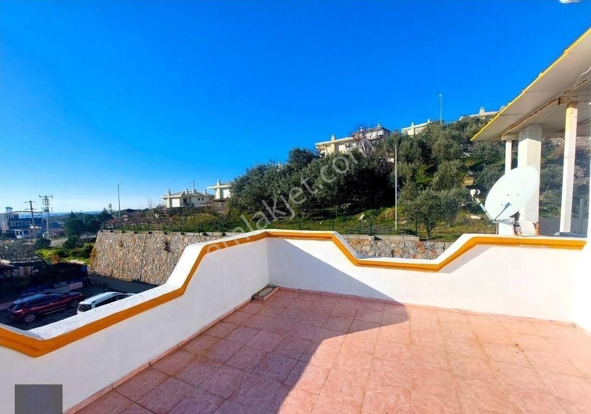 Seferihisar Atatürk Mahallesinde 3+1 Satılık Villa Bahçeli Denize Yakın - Görsel 30