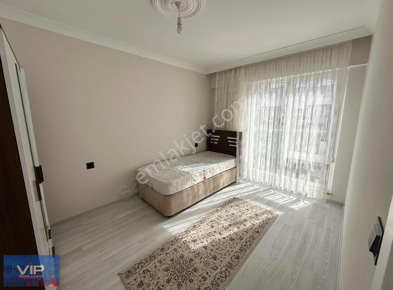 Vip Real Estate Üniversite Mah 1+1 Eşyalı Kiralık - Görsel 3
