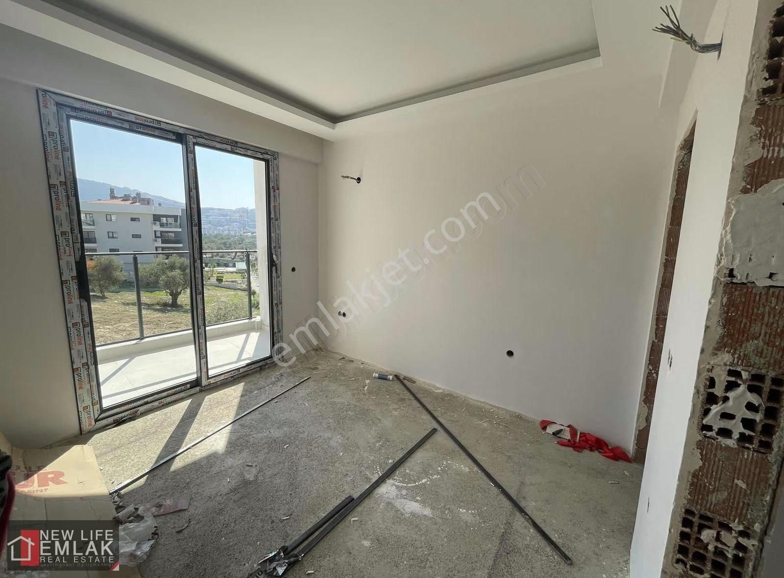 Kuşadasında Havuzlu Sıfır Satılık Daire - Görsel 9