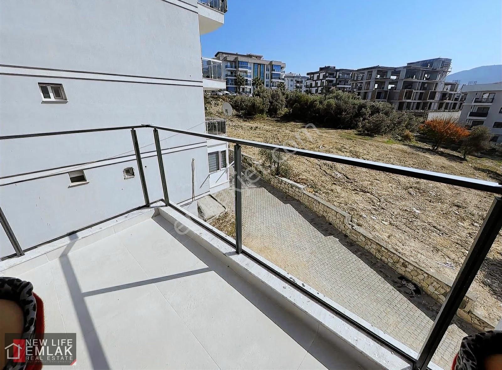 Kuşadasında Havuzlu Sıfır Satılık Daire - Görsel 7