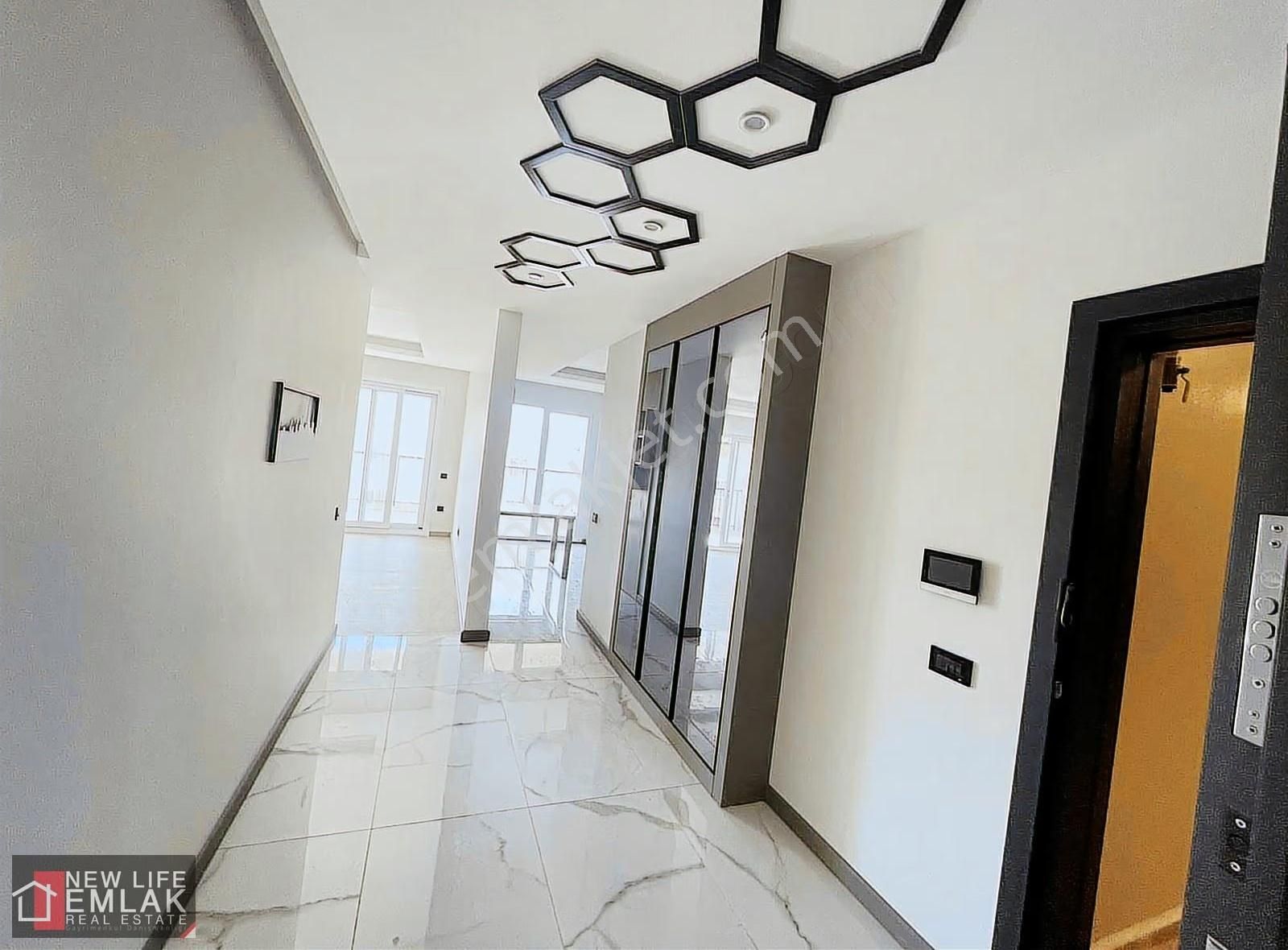 Kuşadası Egemahallesinde Deniz Manzaralı Satılık Daire - Görsel 24