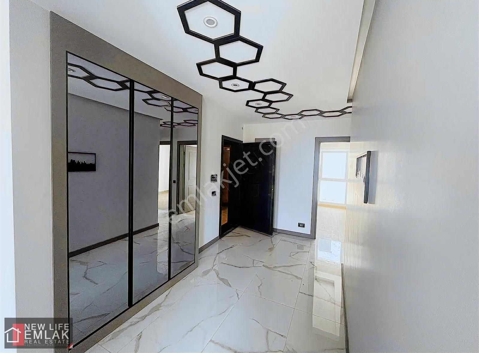 Kuşadası Egemahallesinde Deniz Manzaralı Satılık Daire - Görsel 6