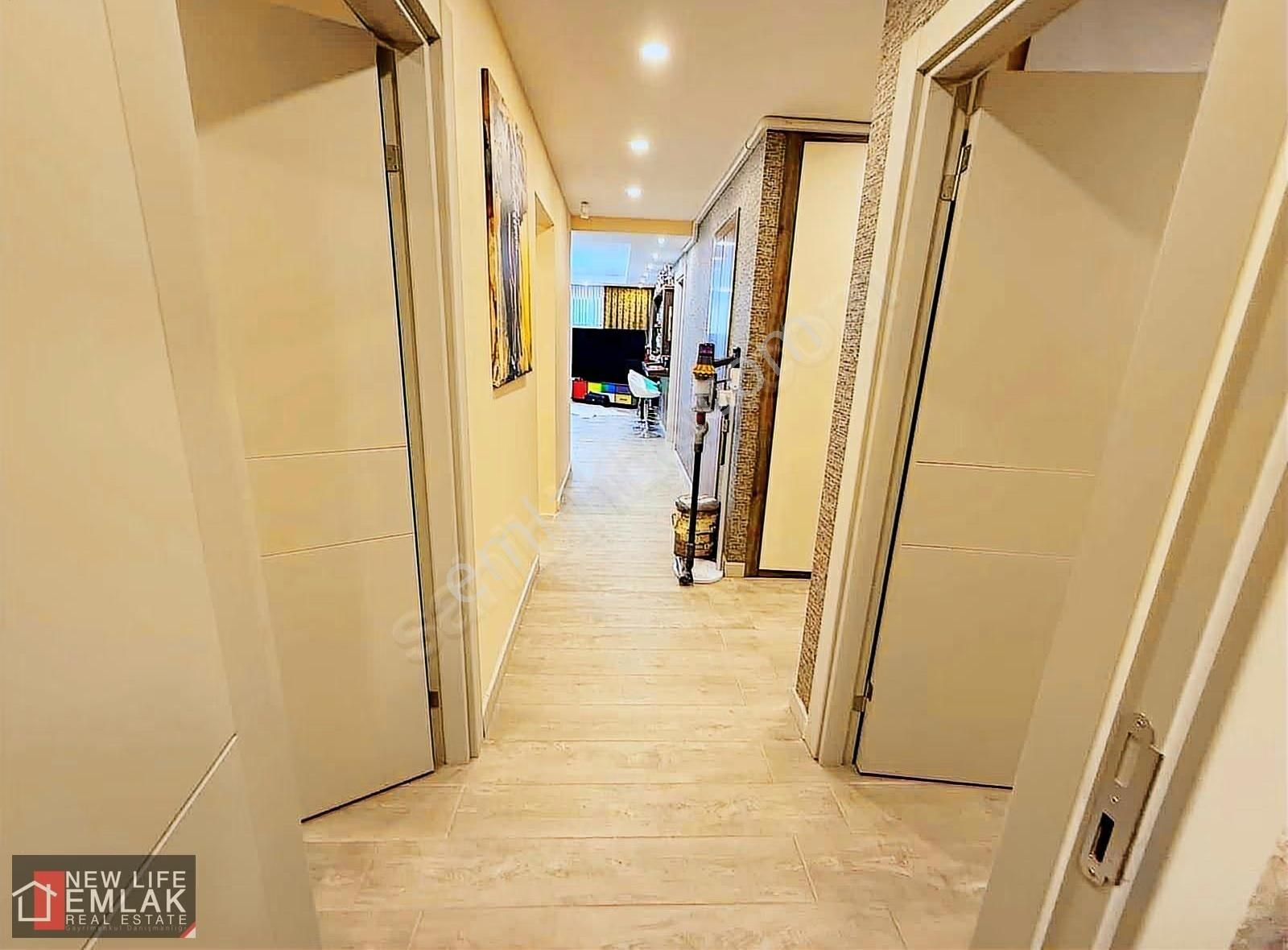 Kuşadası'nda Merkezi Konumda Bahçe Katında Satılık Daire - Görsel 7