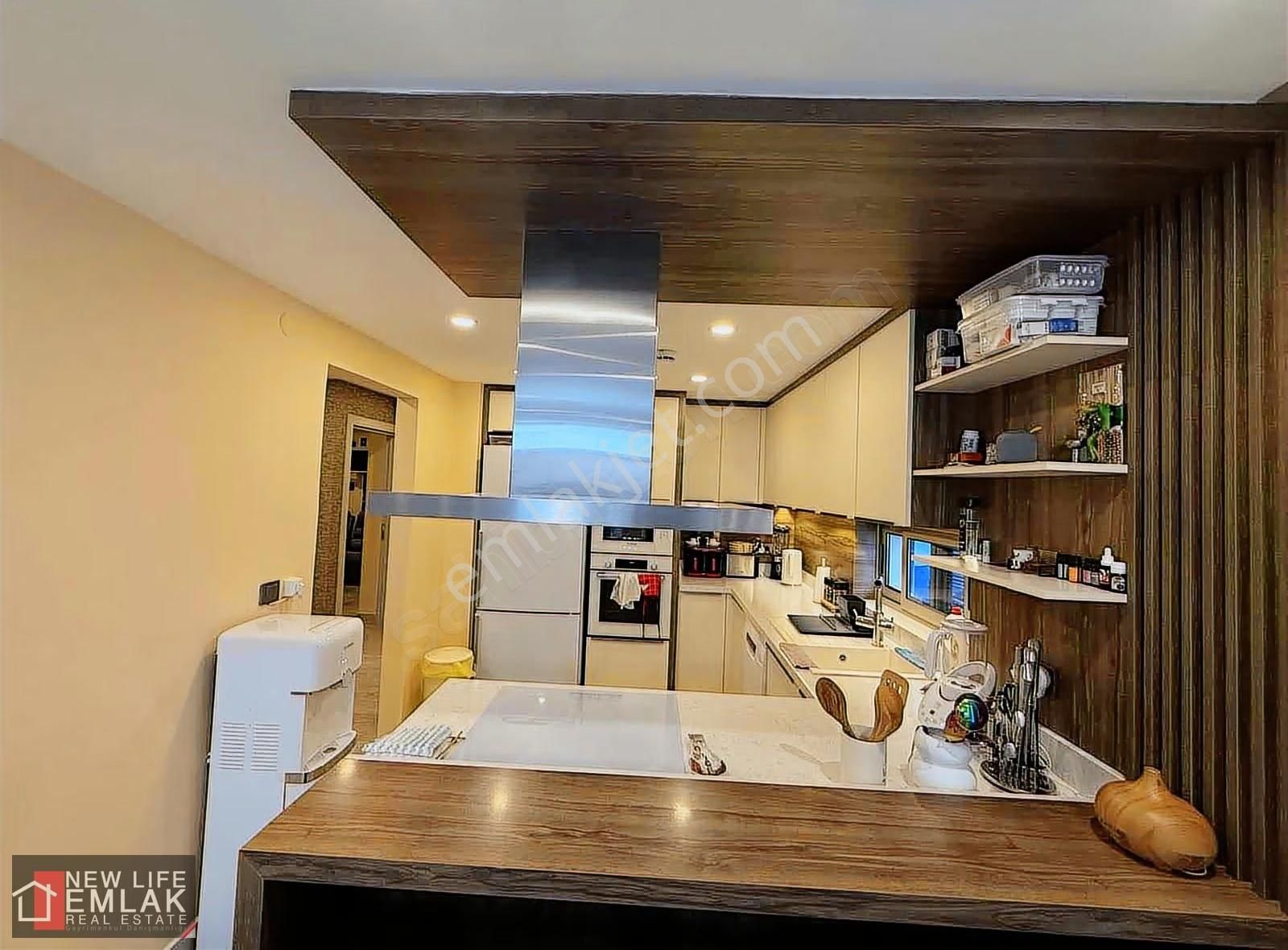 Kuşadası'nda Merkezi Konumda Bahçe Katında Satılık Daire - Görsel 3