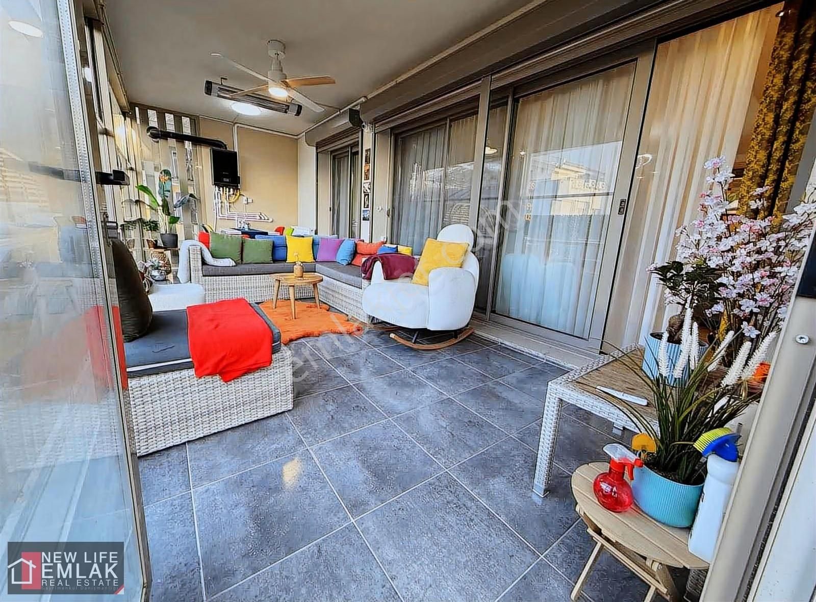 Kuşadası'nda Merkezi Konumda Bahçe Katında Satılık Daire - Görsel 9